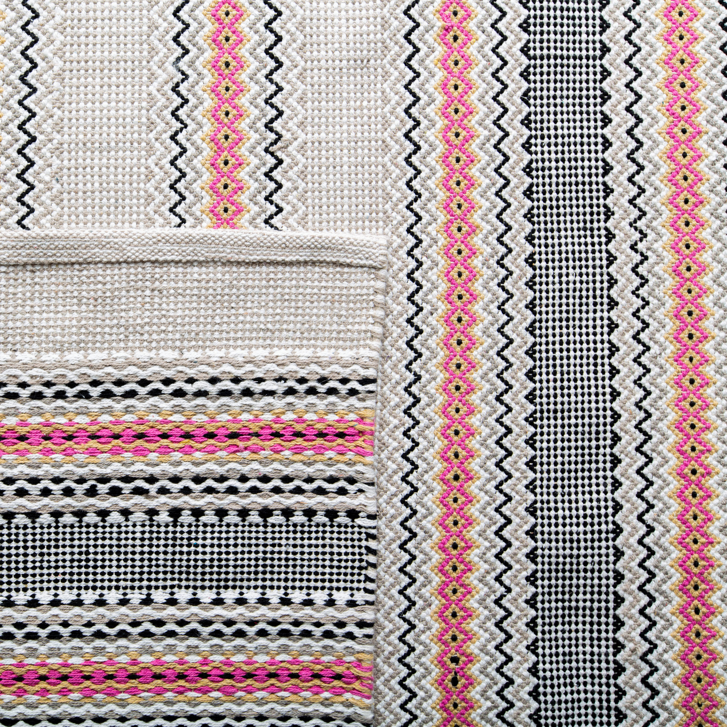 Safavieh MTK536U-5 rugs - View #4