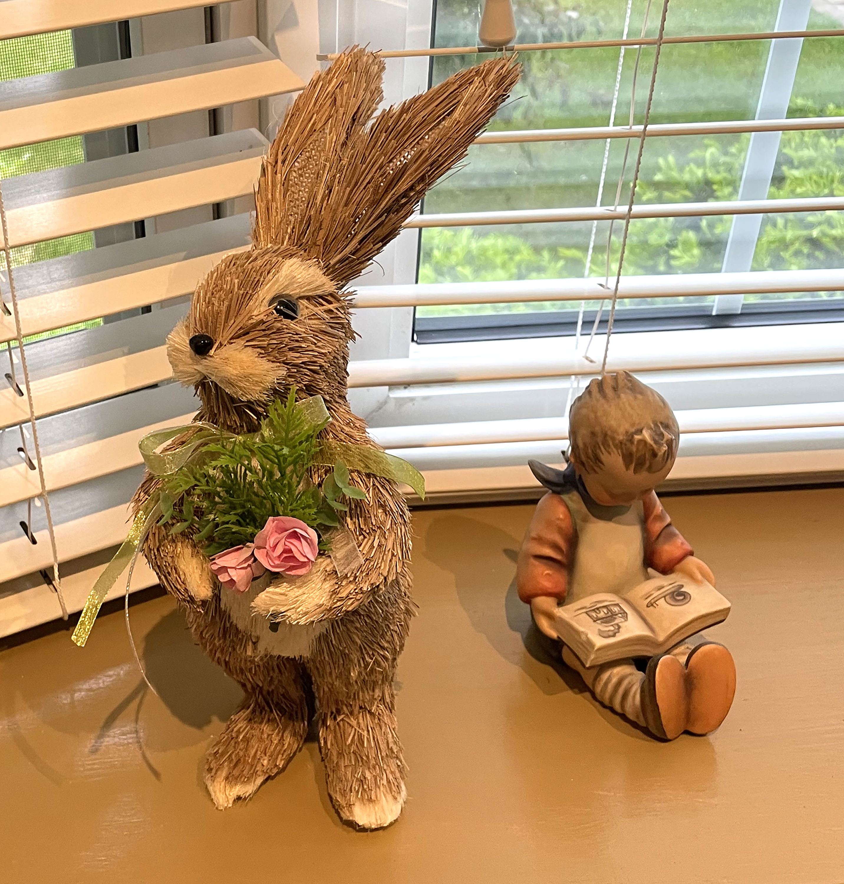 Worth Imports 3204 Indoor-Spring-Decorations - View #2