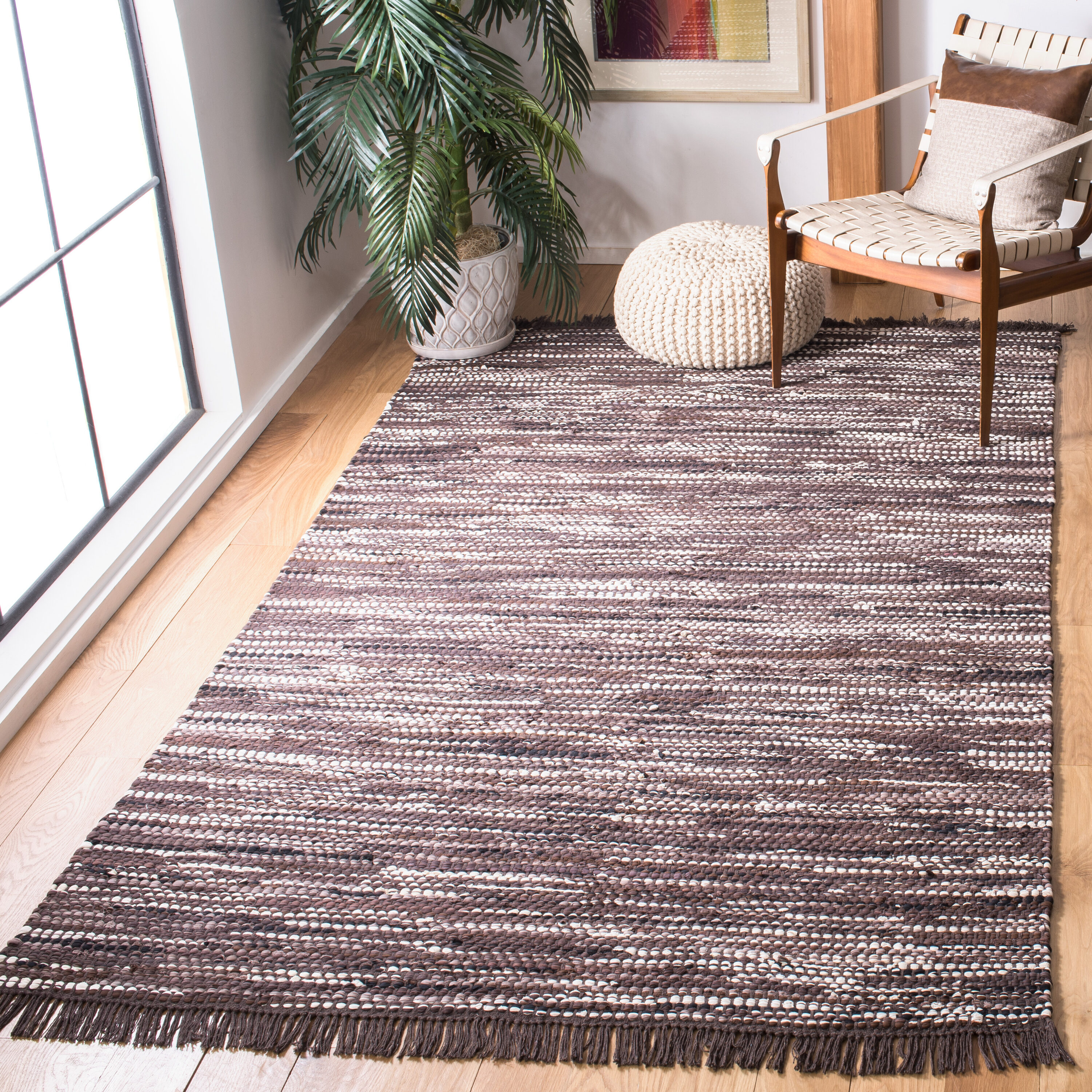  Montauk 251 Brown/Ivory Contemporary 5ft x 8ft Medium Rectangle Rug
