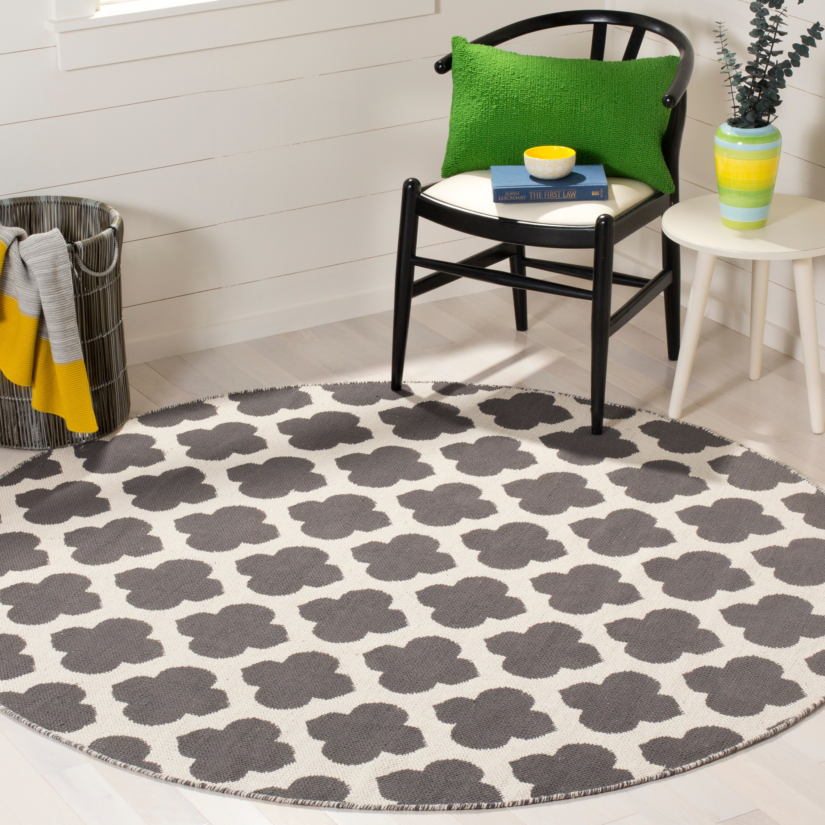 Safavieh MTK723E-6R Montauk Salvo 6 x 6 (ft) Cotton Dark Gray/Ivory Round Indoor Trellis Farmhouse/Cottage Area rug