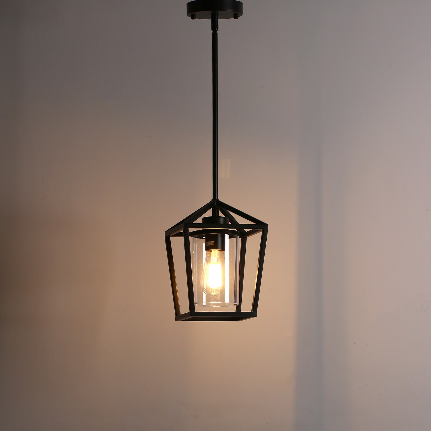 YANSUN 1-Light Farmhouse Black Kitchen Island Pendant Light, Industrial Lantern Chandelier Lighting for Dinning Room Hallway