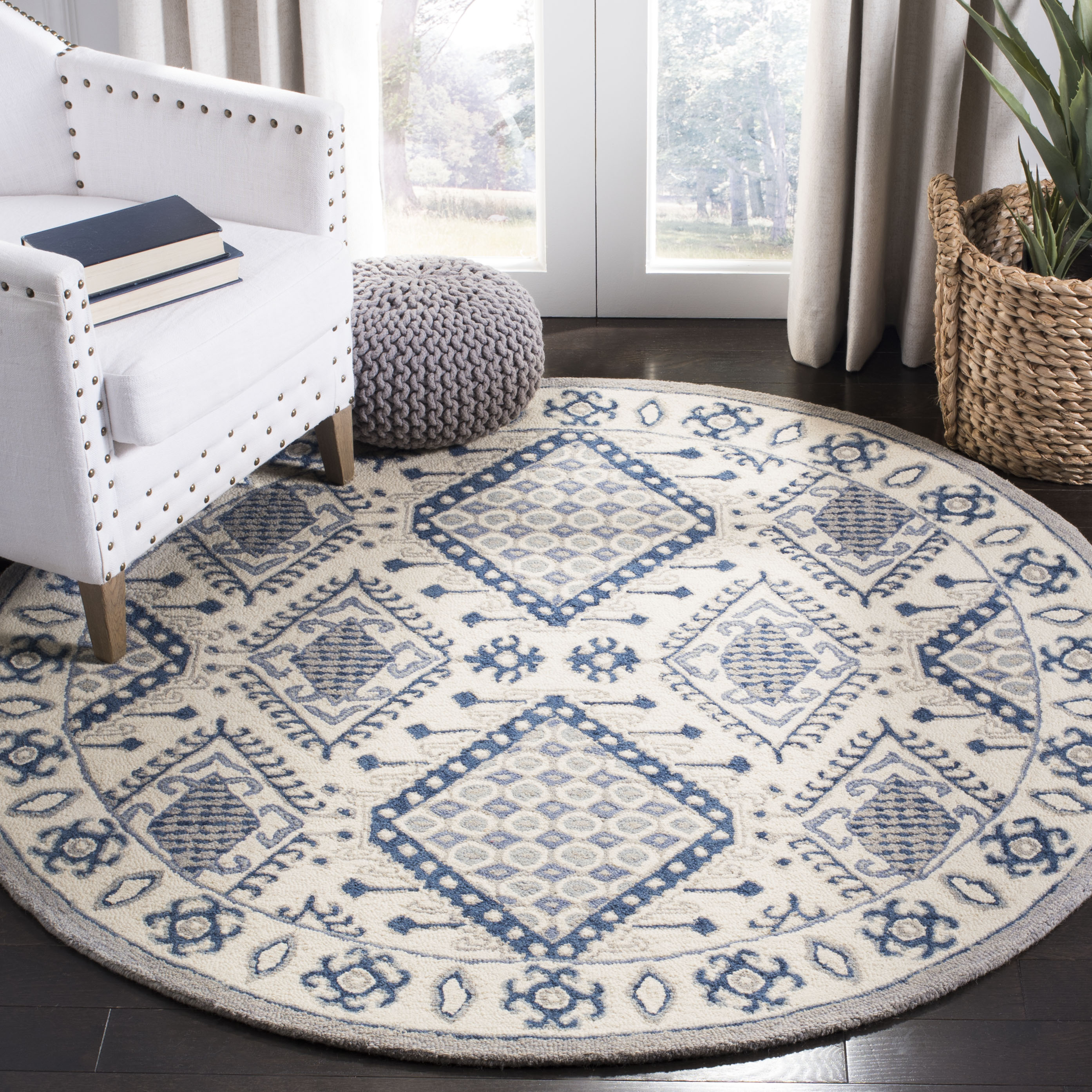 Micro-Loop 511 Ivory/Blue Traditional 5ft x 5ft Round Rug