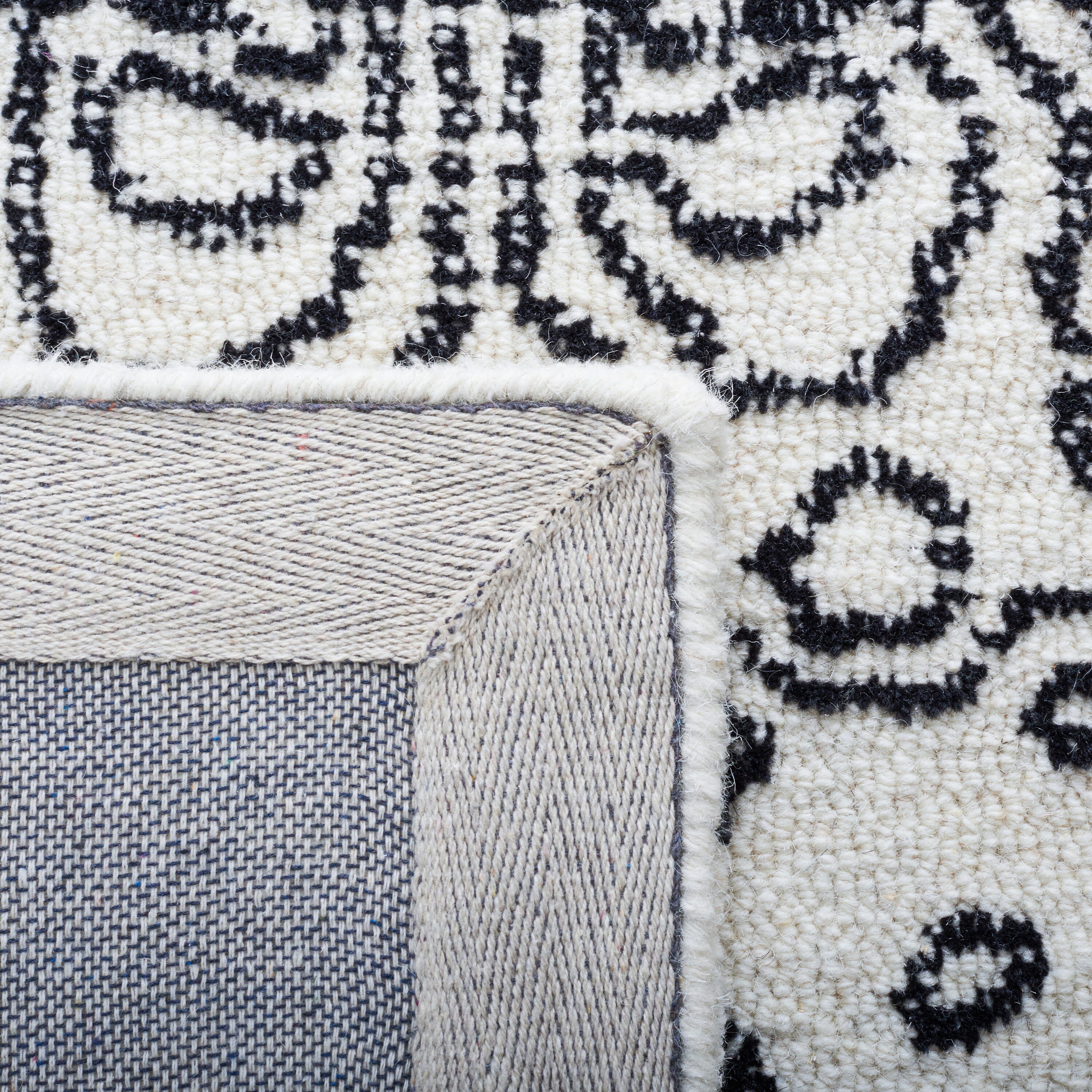 Safavieh MET993A-5 rugs - View #4