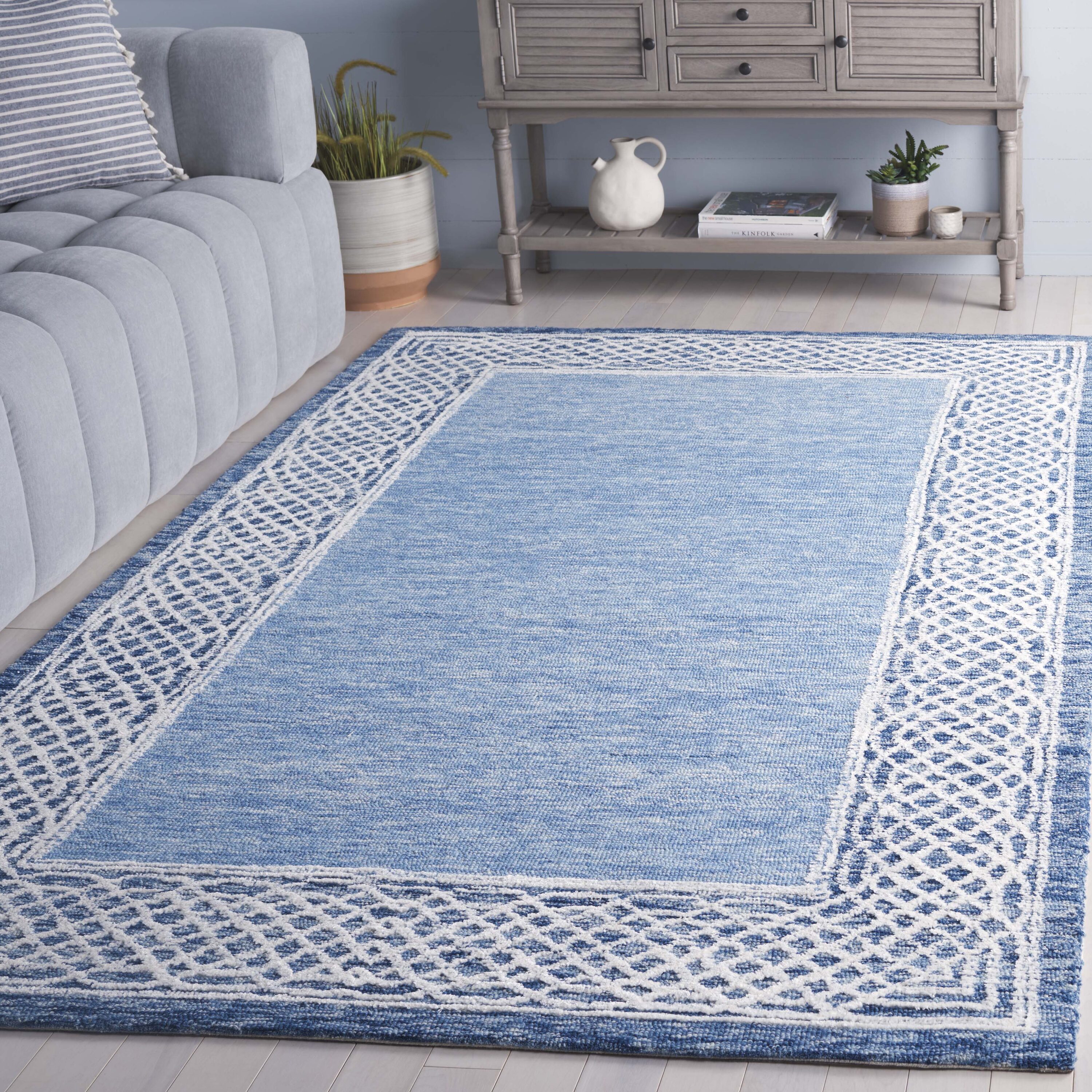  Ebony 275 Blue/Ivory Traditional 5ft x 8ft Medium Rectangle Rug