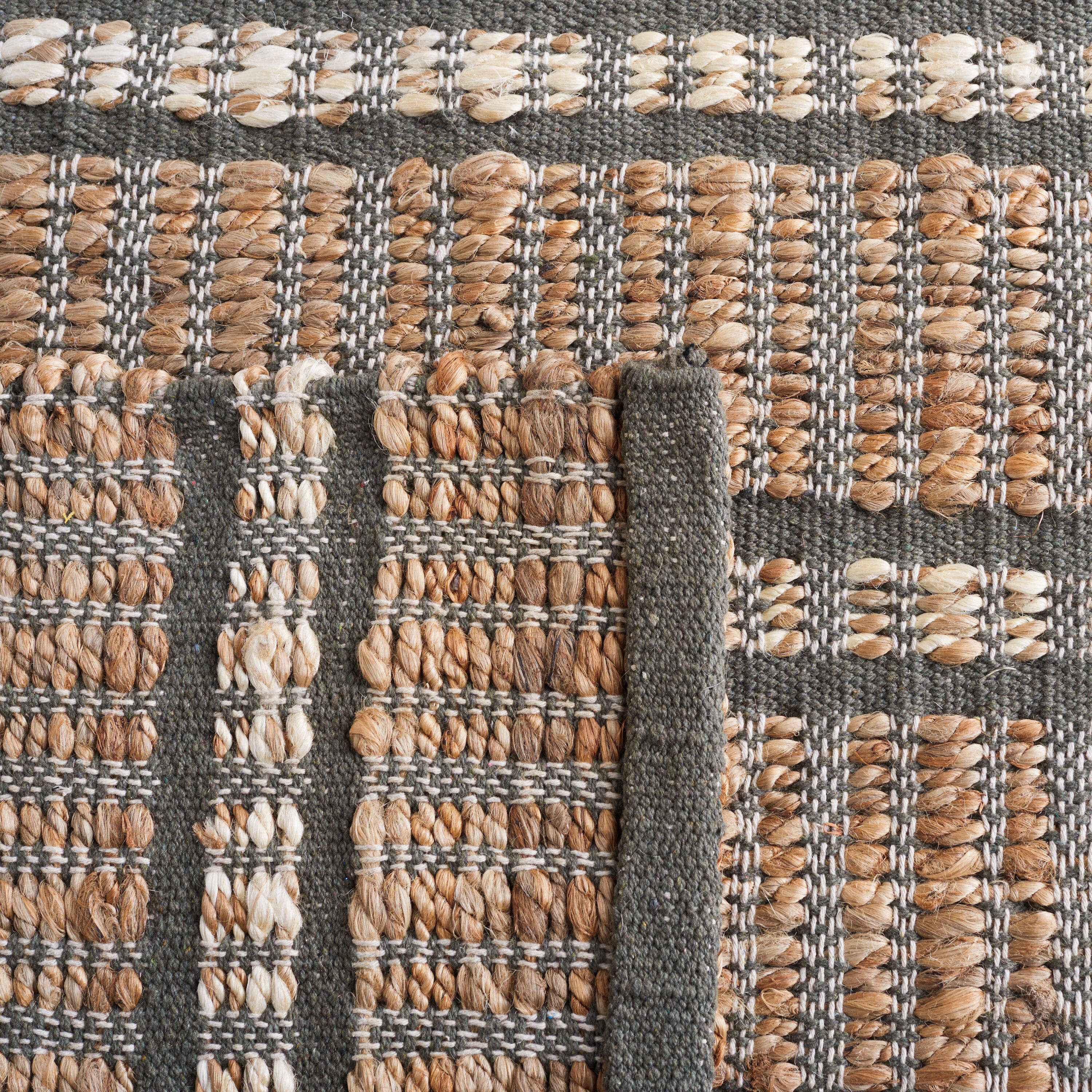 Safavieh NFB656X-5 rugs - View #4