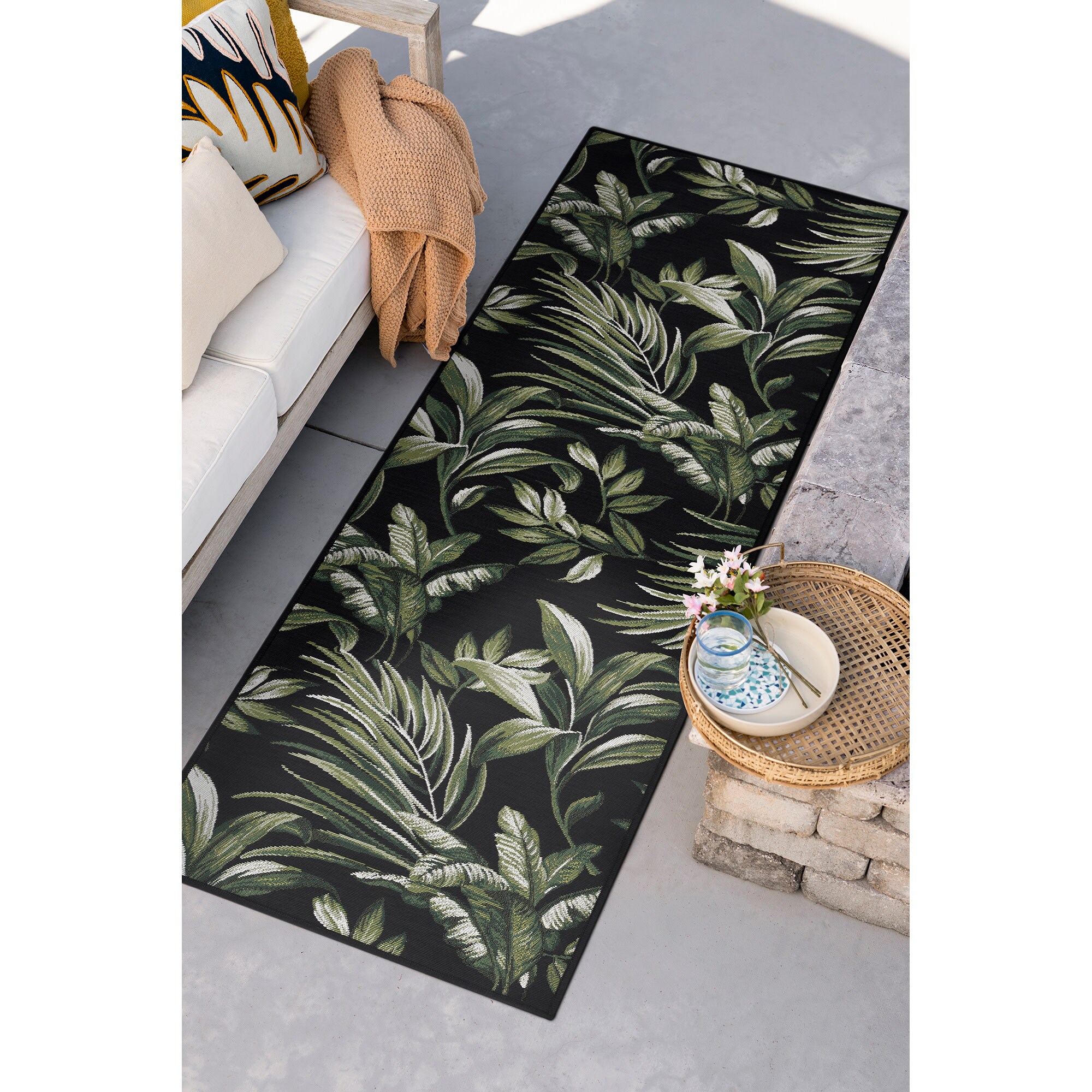 Tayse STN1003 2X8 2 x 7 (ft) Flatweave Polypropylene Black Rectangular Indoor/Outdoor Floral/Botanical Coastal Runner rug