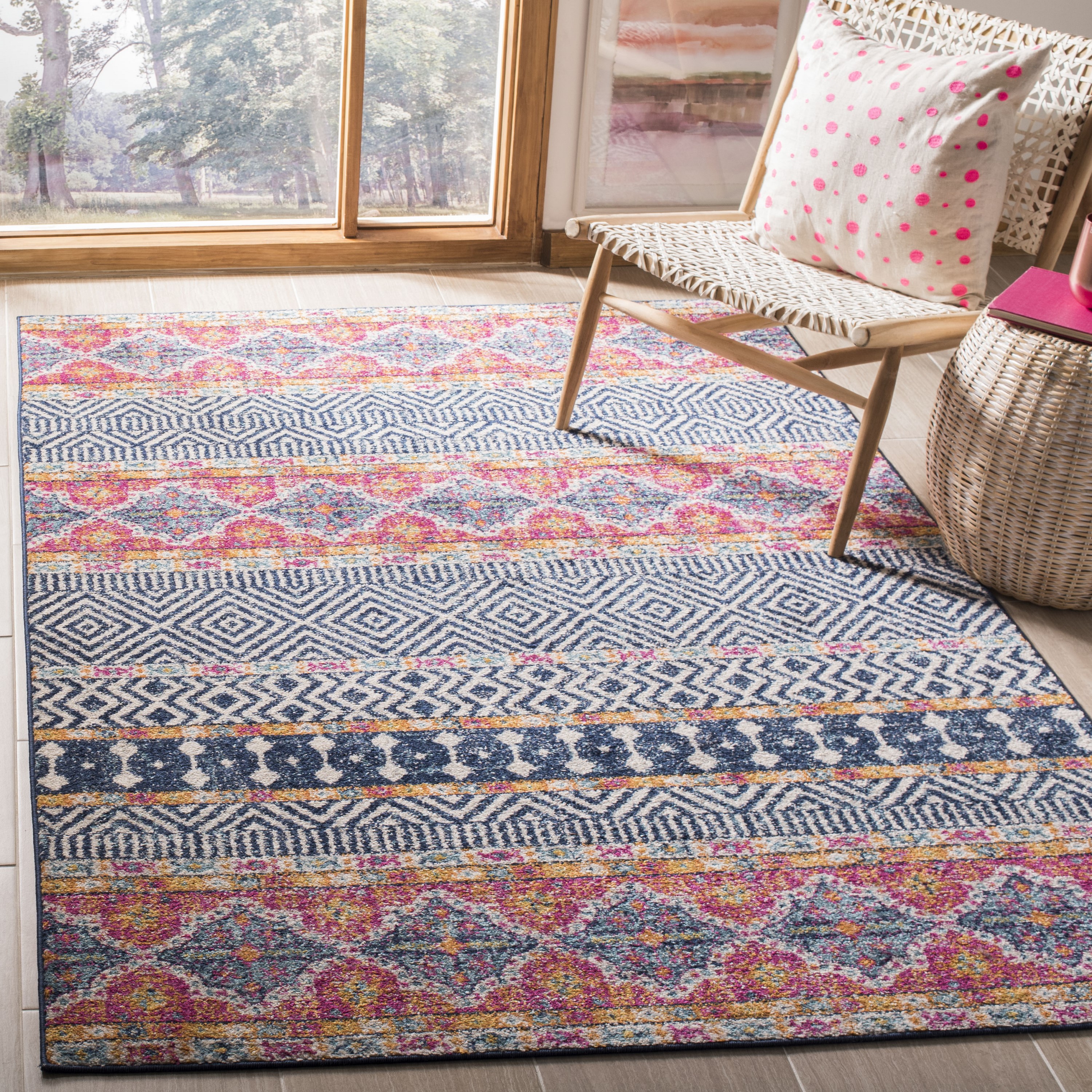 Safavieh MAD797N-5 Madison Orano 5 x 8 (ft) Loomed Synthetic Navy/Ivory Rectangular Indoor Distressed/Overdyed Area rug