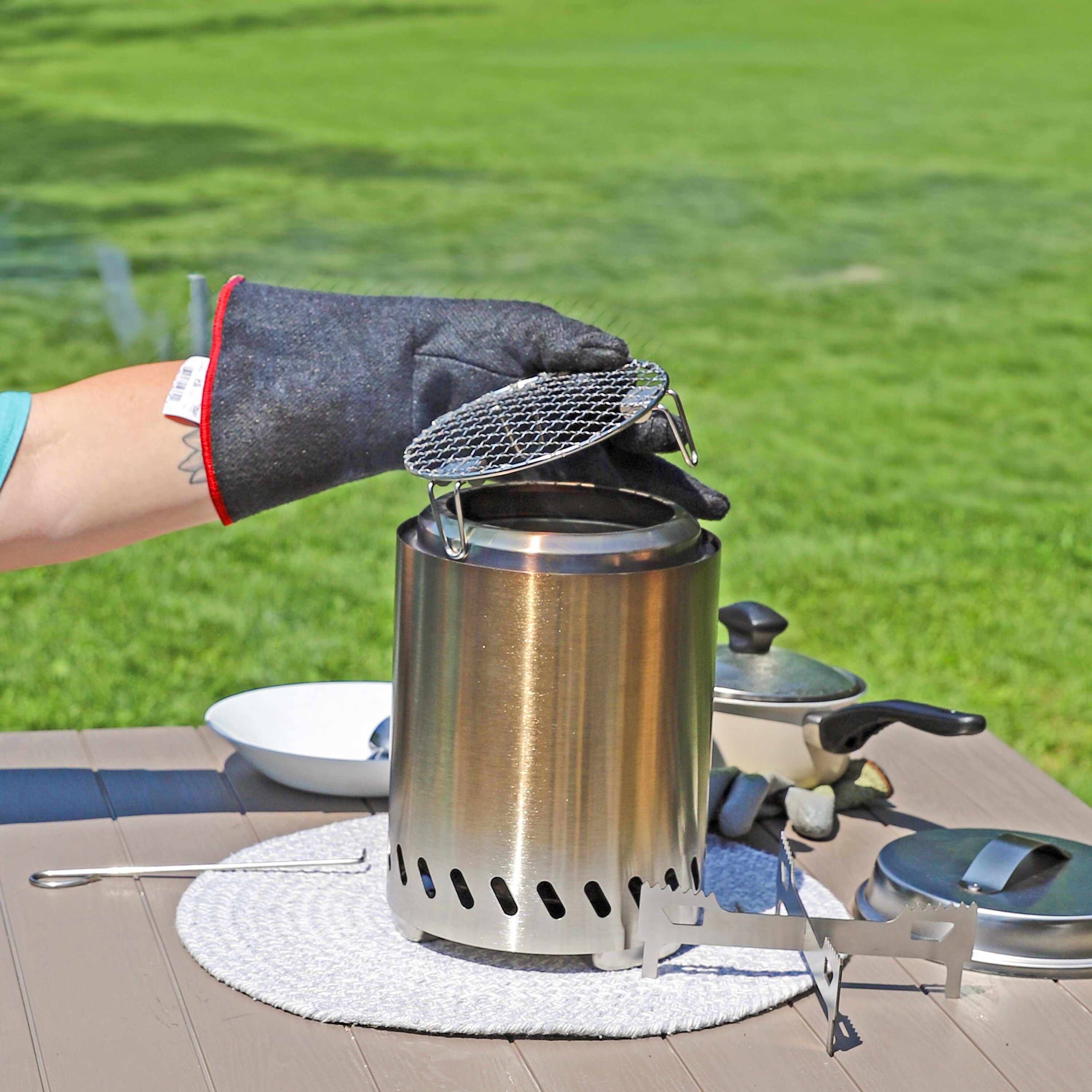 Compact Stainless Steel Smokeless Fire Pit Accessory Kit