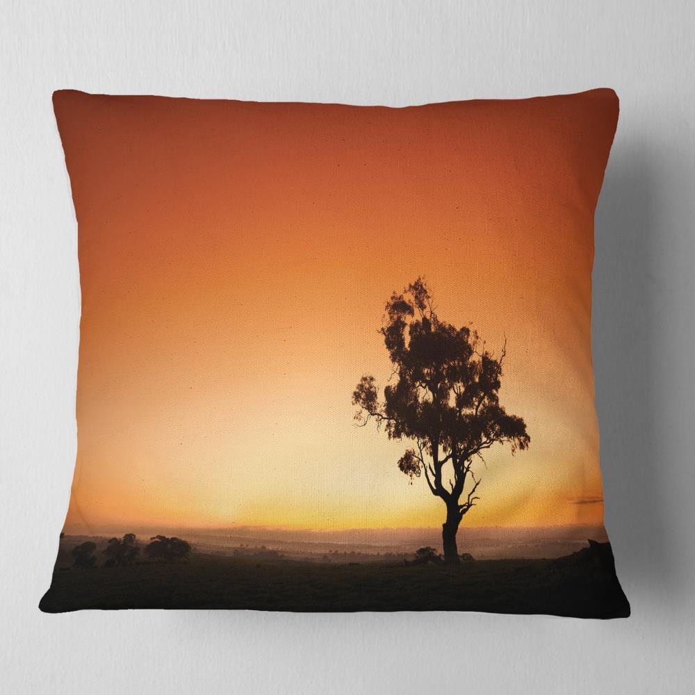 Designart CU10757-18-18 18-in x 18-in Orange Indoor Decorative Pillow