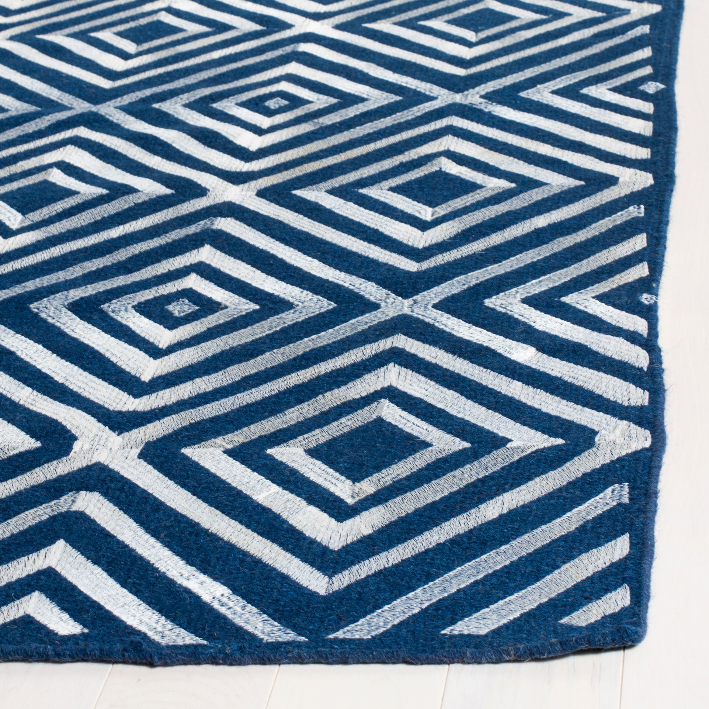 Safavieh KLM627B-4 rugs - View #3