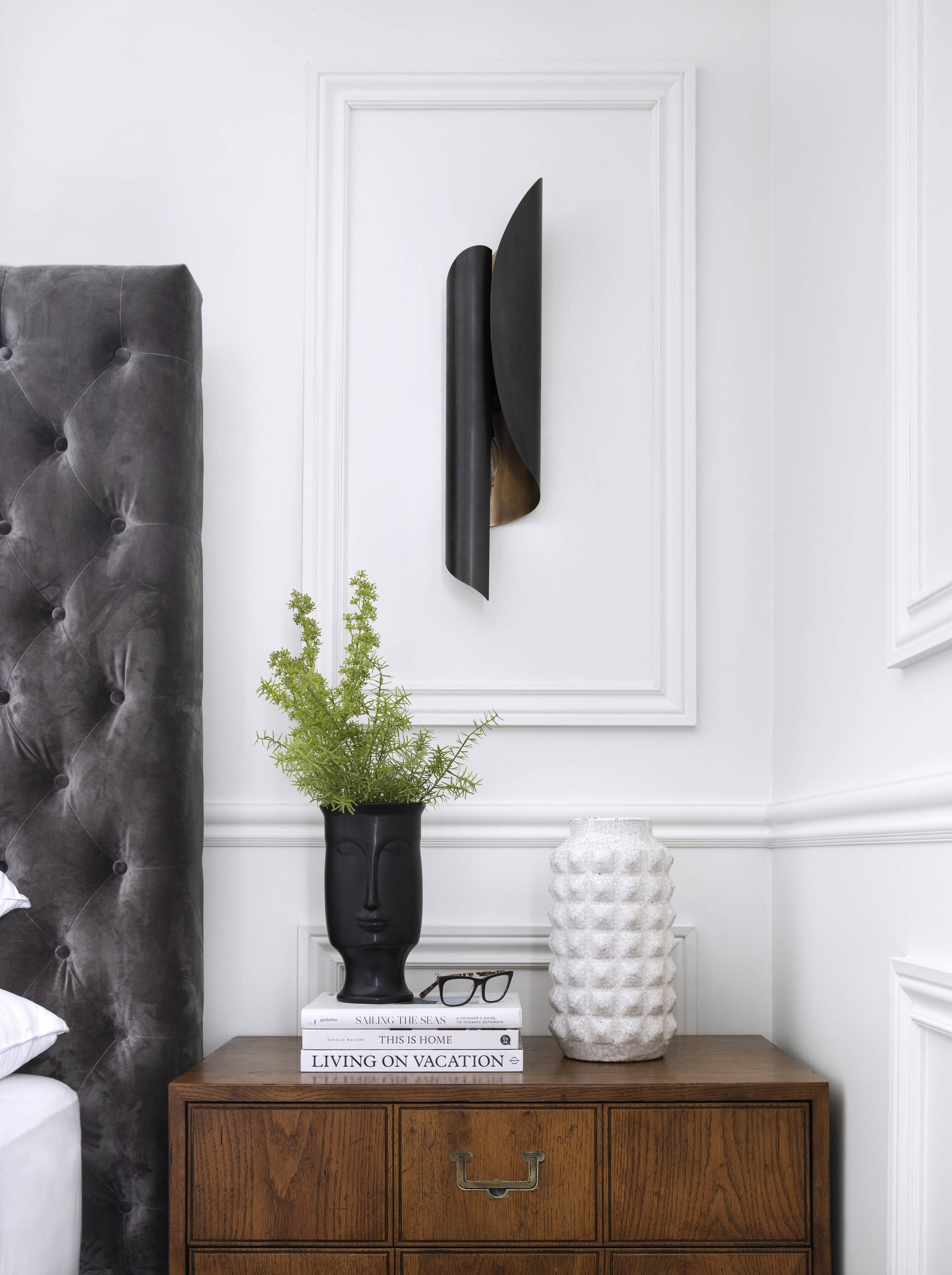 Ornamental Mouldings OML44A-4FTWHW Chair-Rail-Moulding - View #3