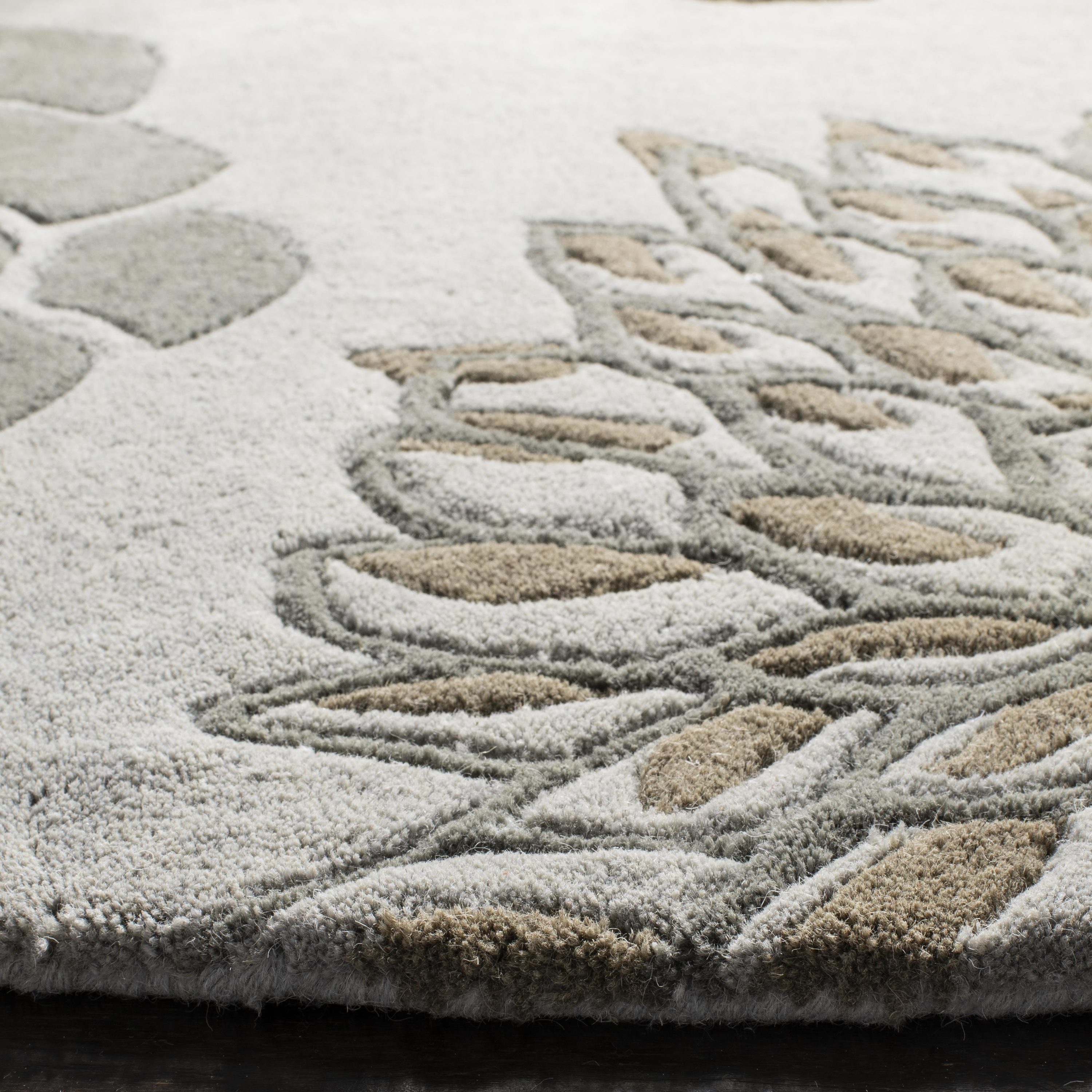 Light Grey Handmade Tufted Wool and Viscose Square Rug