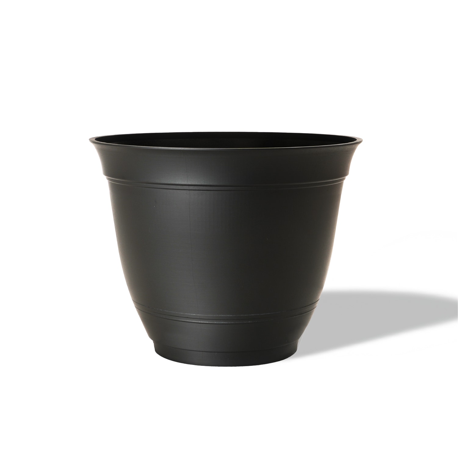 Style Selections DP2132P-BLACK Round 11.0-in W Small Black Recycled plastic Indoor/Outdoor Planter