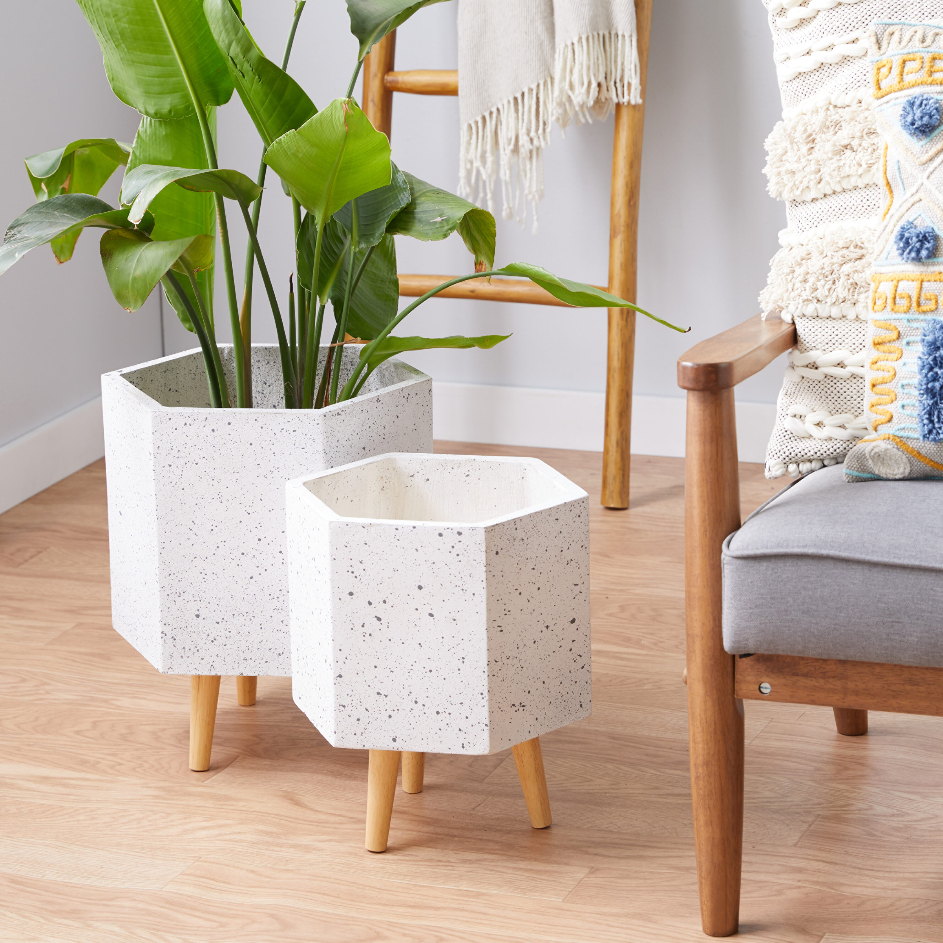 Set of 2 White Hexagonal Fiber Clay Planters with Wooden Legs