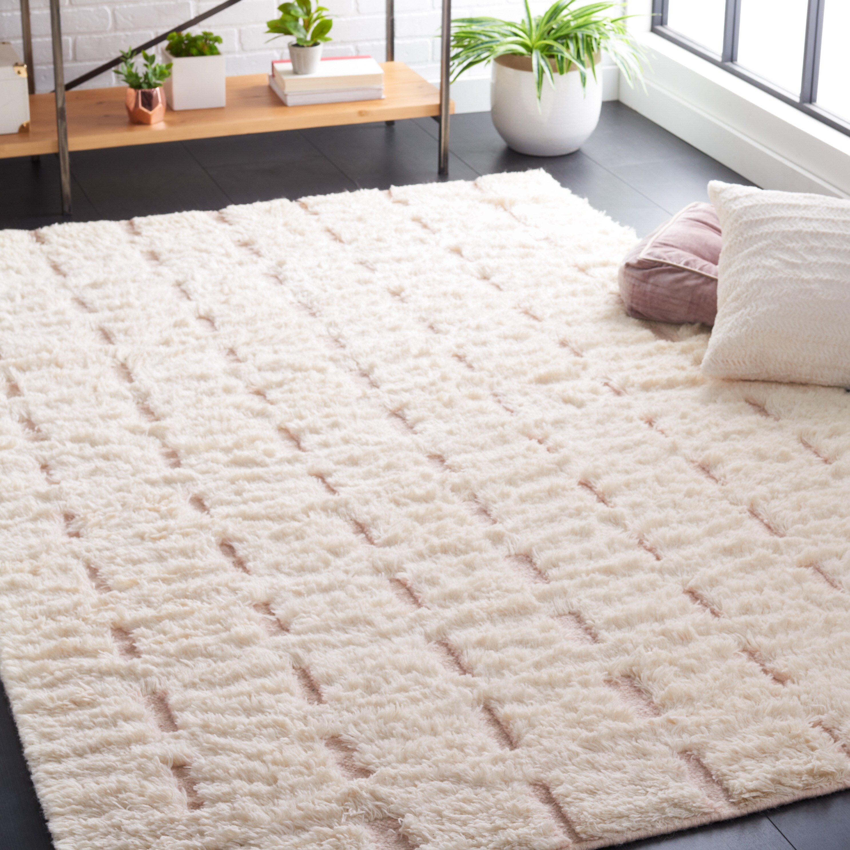  Casablanca 705 Pink/Ivory Modern 4ft x 6ft Small Rectangle Rug