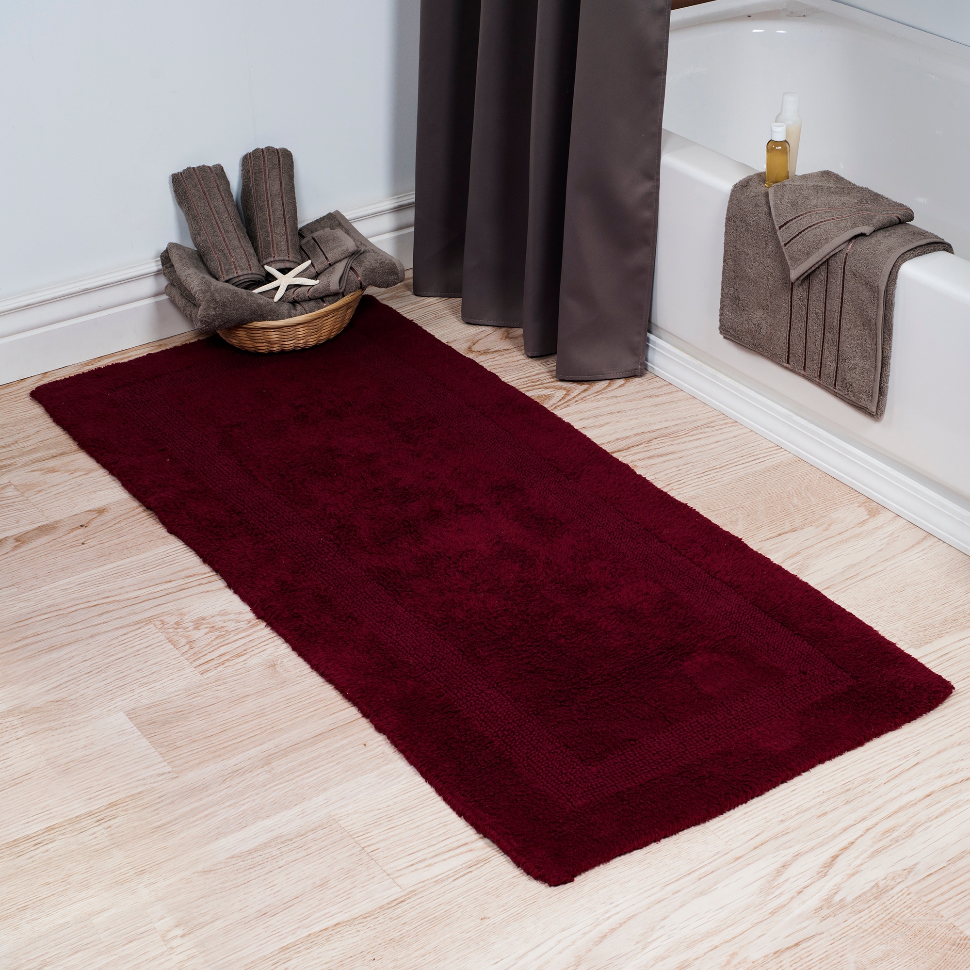 Hastings Home Bathroom Mats 60-in x 24-in Burgundy Polyester