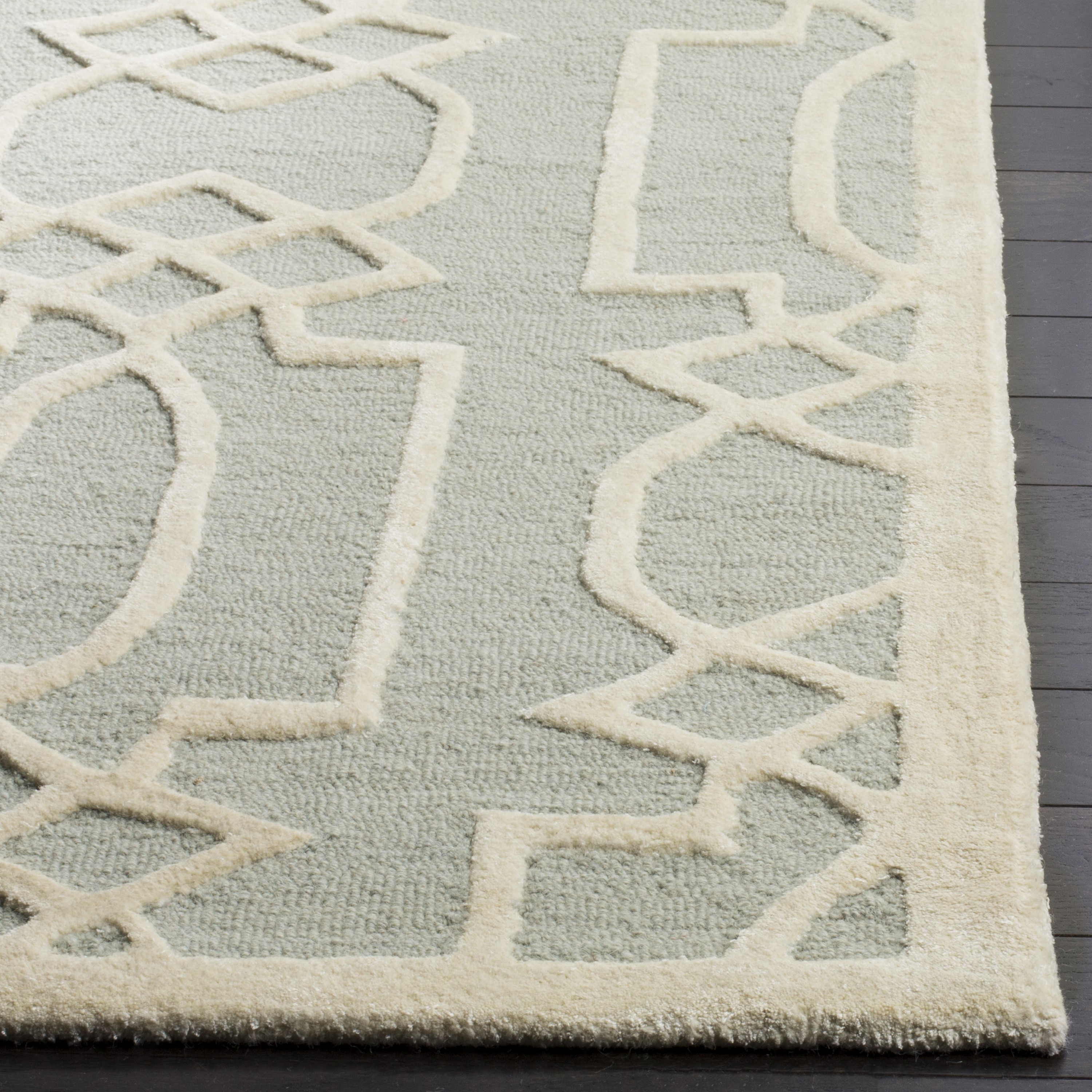 Safavieh BEL138B-24 rugs - View #3