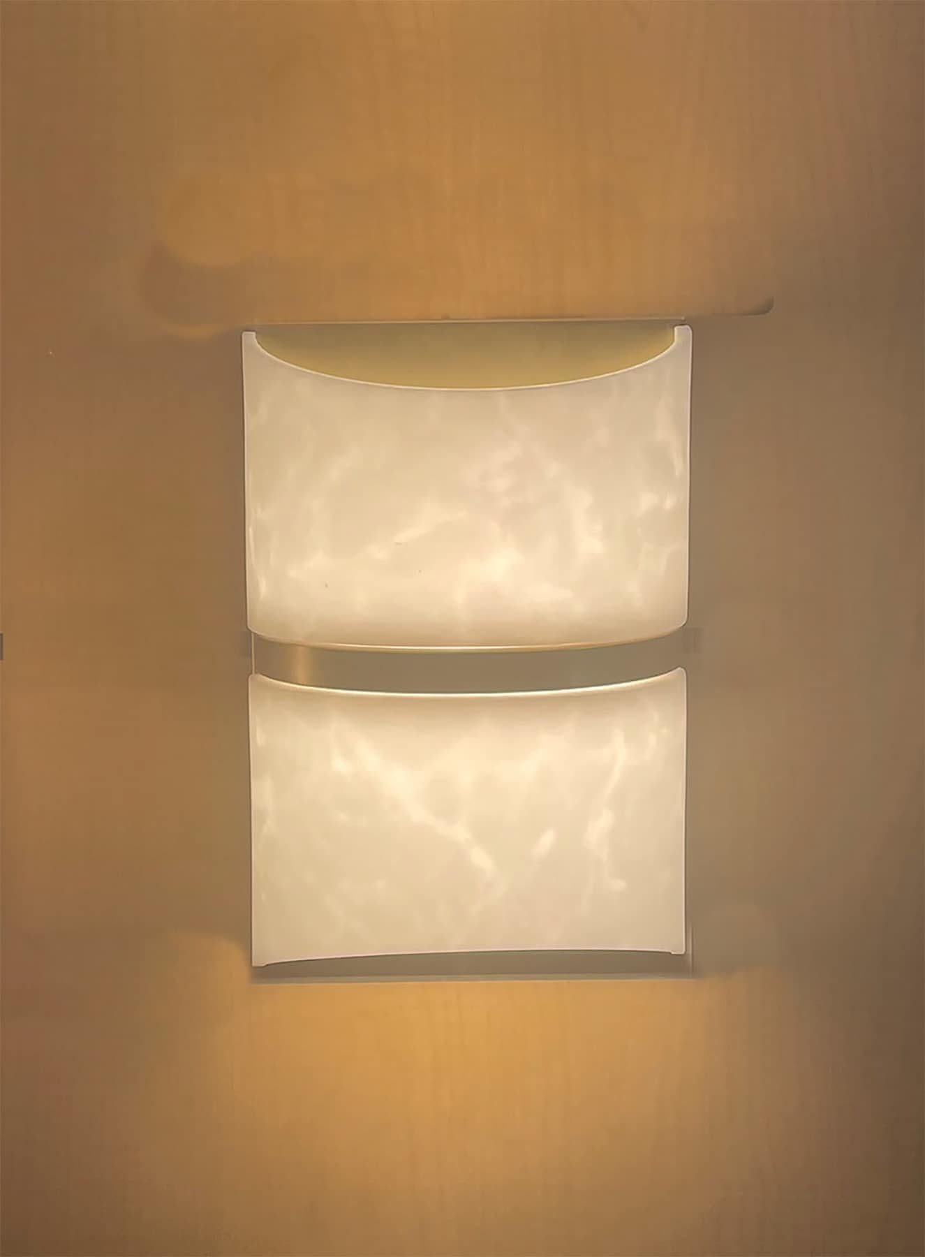 Minka Lavery 822-695-L Velaux 8.5-in W 1 -Light Satin Brass Integrated LED Wall Sconce