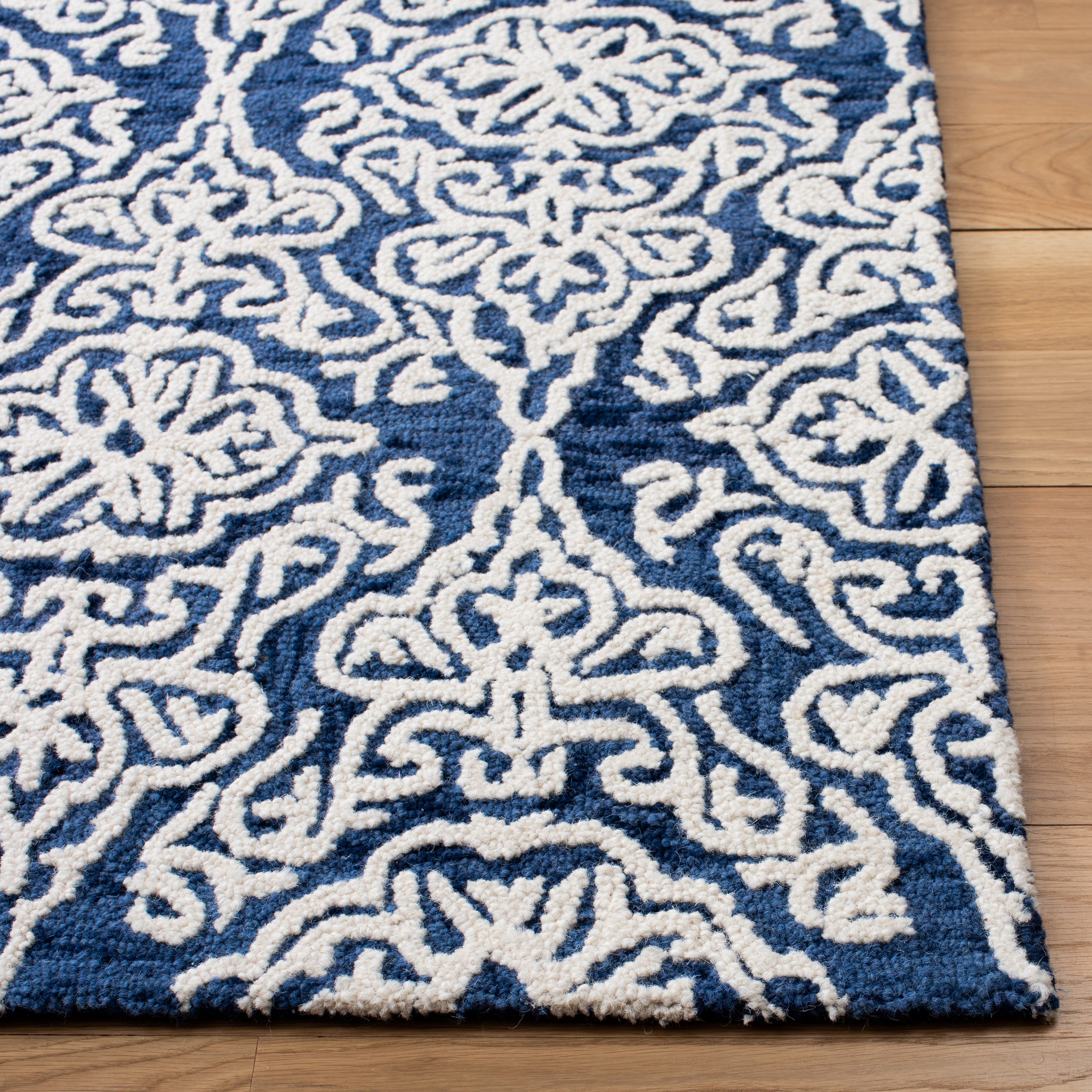 Safavieh BLM112N-2 rugs - View #3