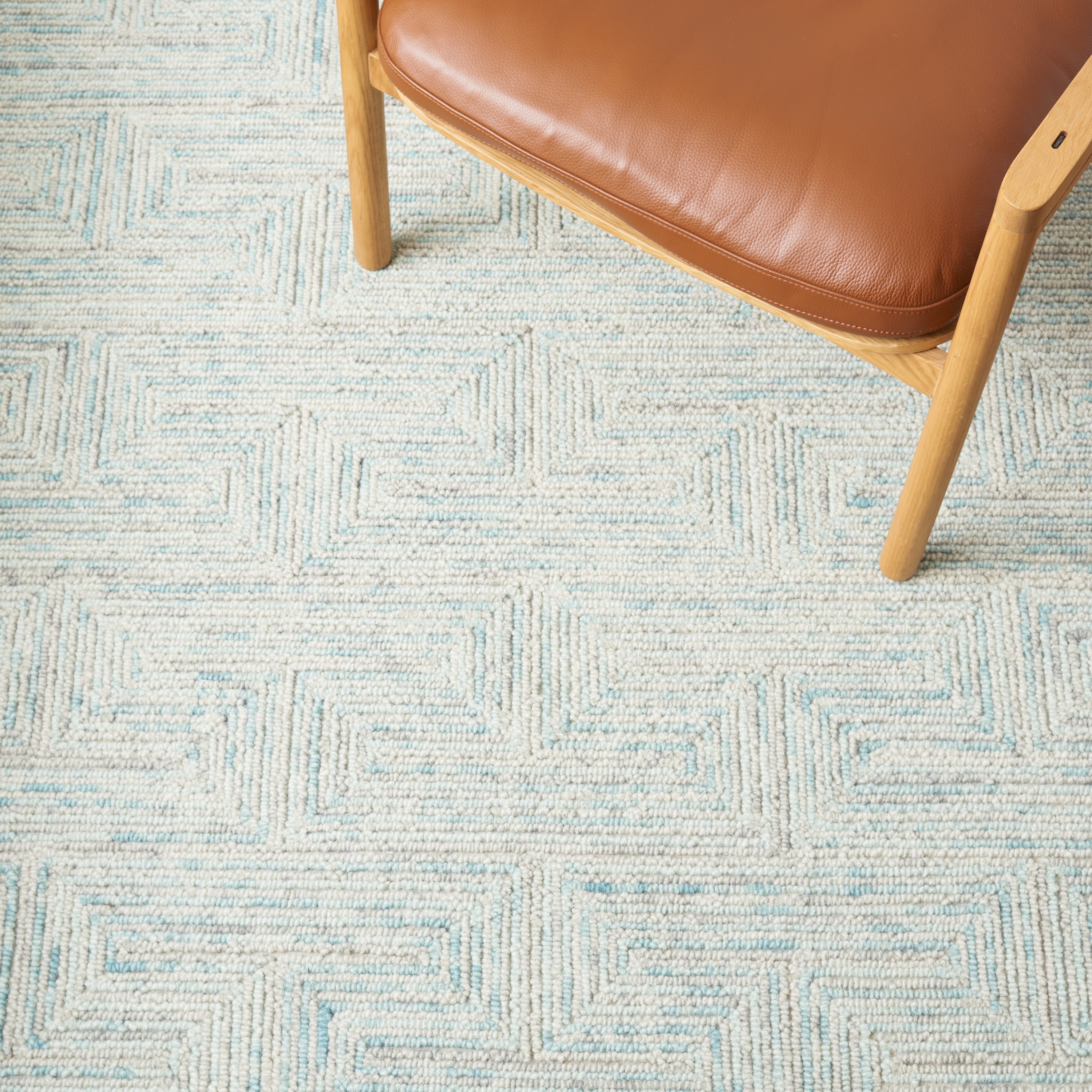 Gray Hand-Tufted Wool 4' x 6' Rectangular Area Rug