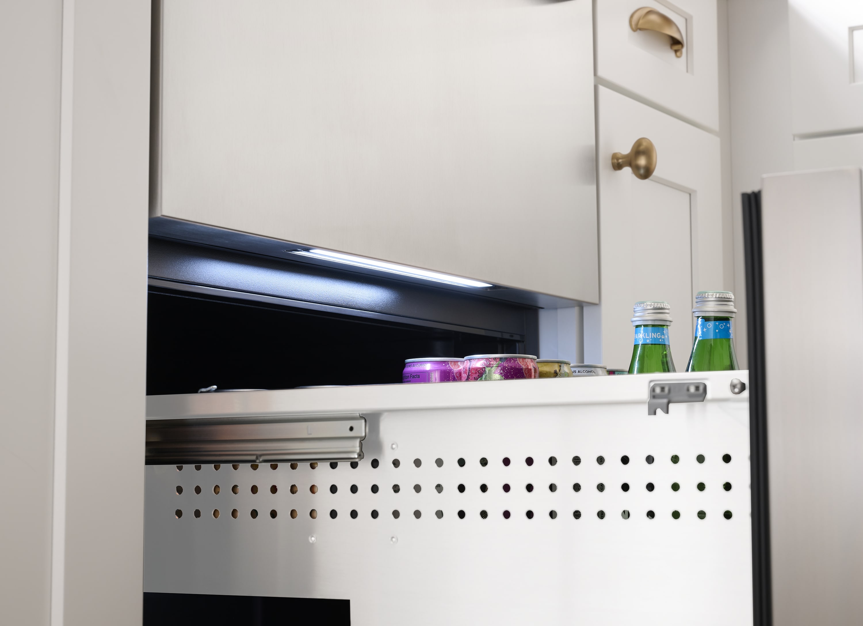 Zephyr PRRD24C1AS Drawer-Refrigerators - View #7