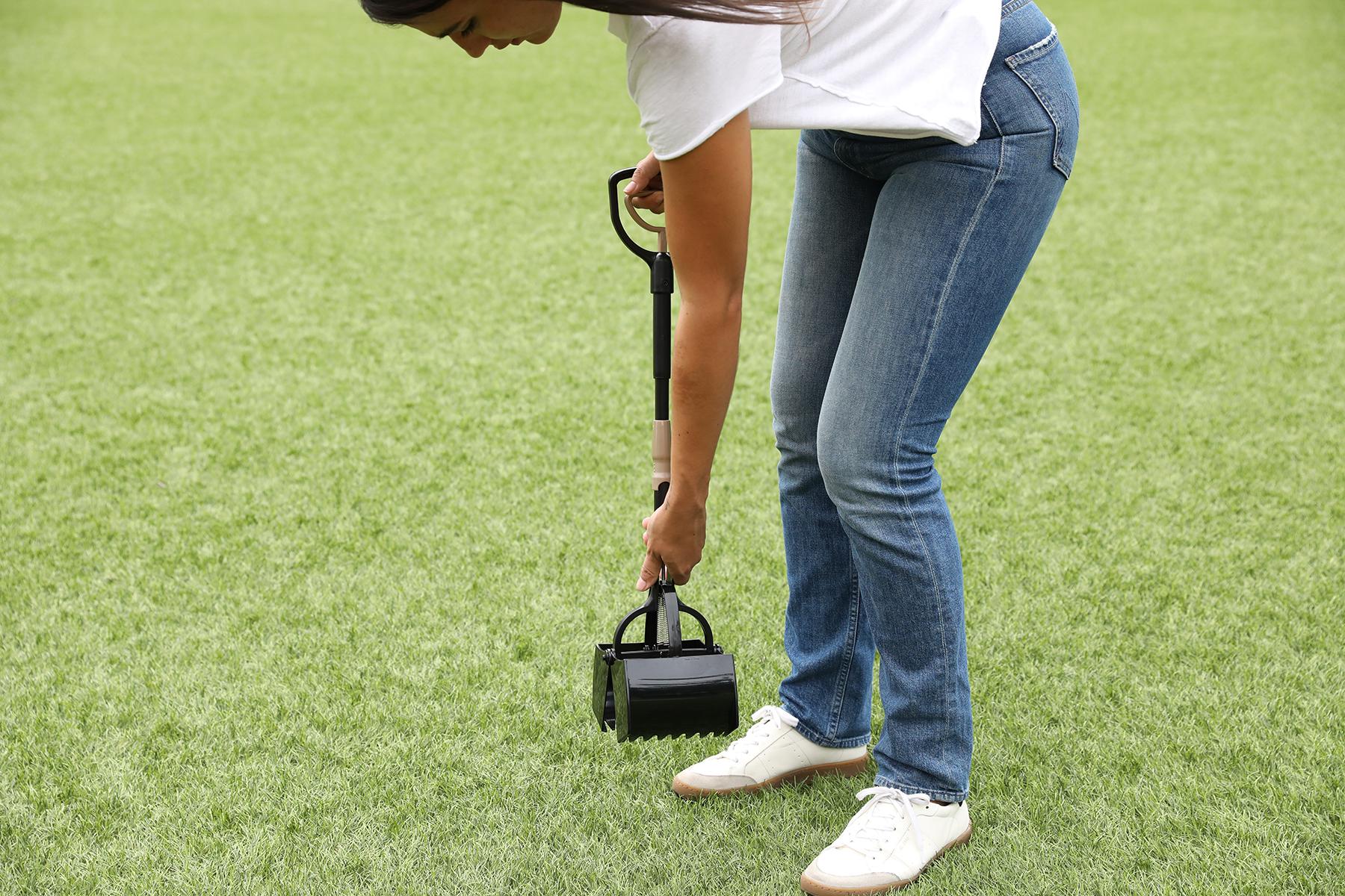 Dog poop shops scooper lowes