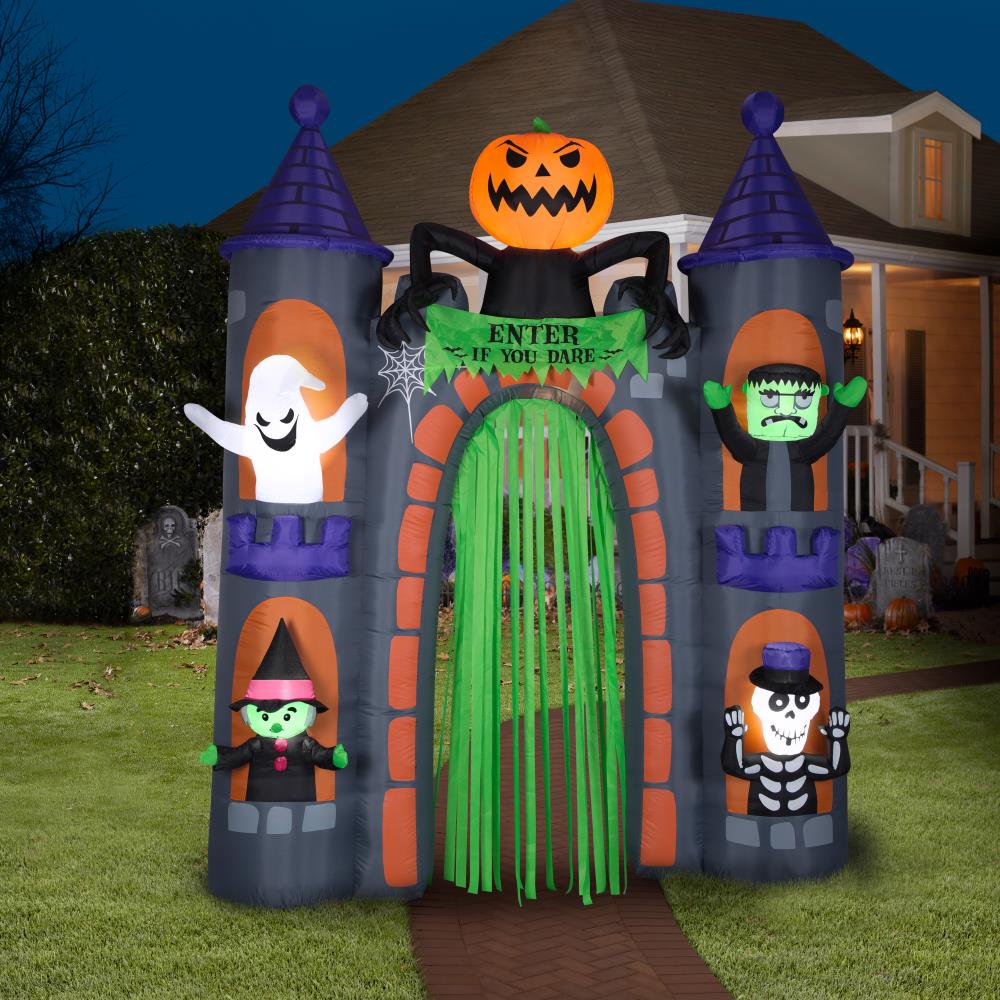 Gemmy 8.99-ft Lighted Haunted House Inflatable in the Outdoor Halloween ...