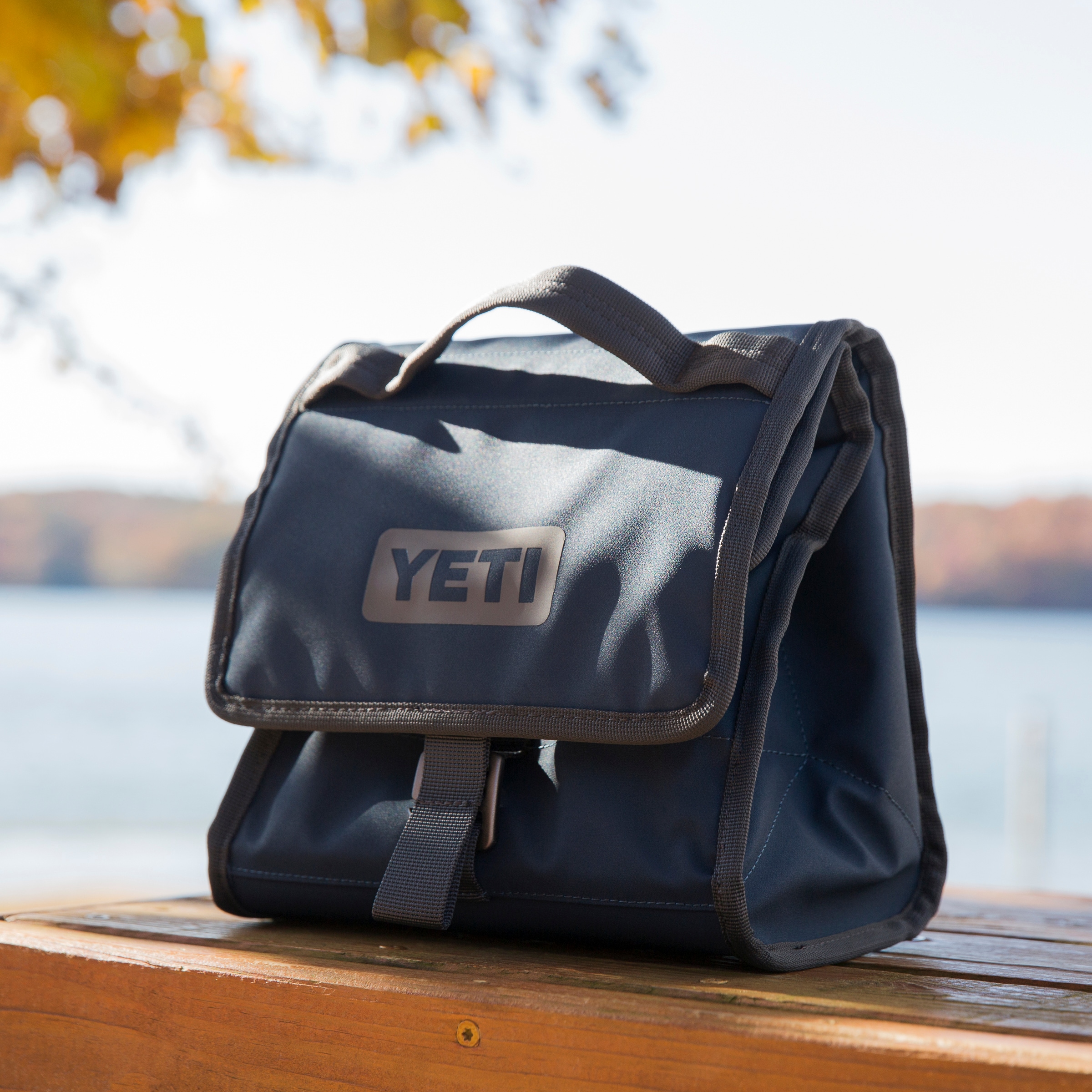 Yeti Daytrip Lunch Bag (22 stores) see the best price »
