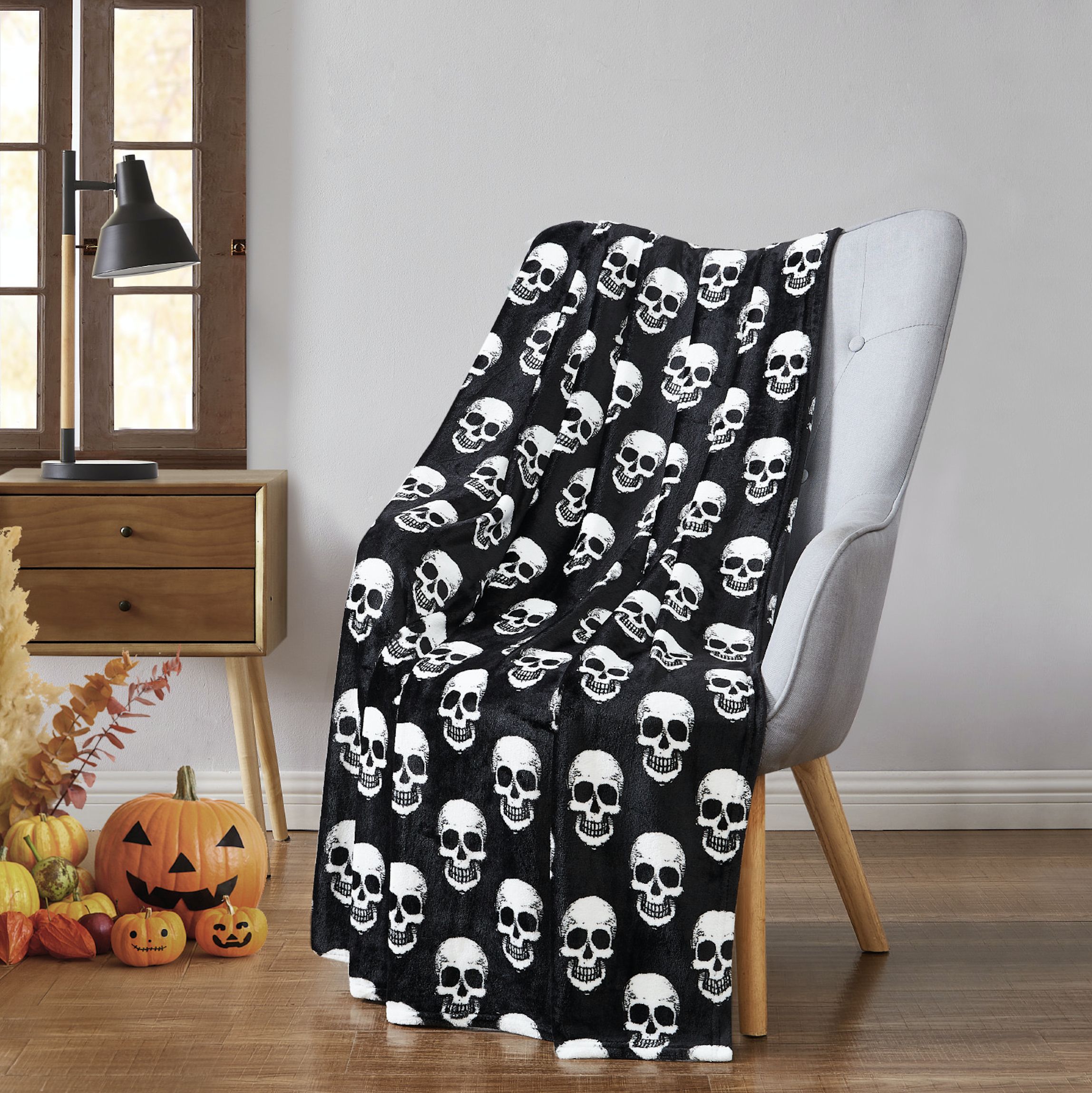 KATE AURORA Oversized Halloween Spooky Skeleton Skulls Plush Fleece Throw Accent Blanket 50 in W x 70 in L