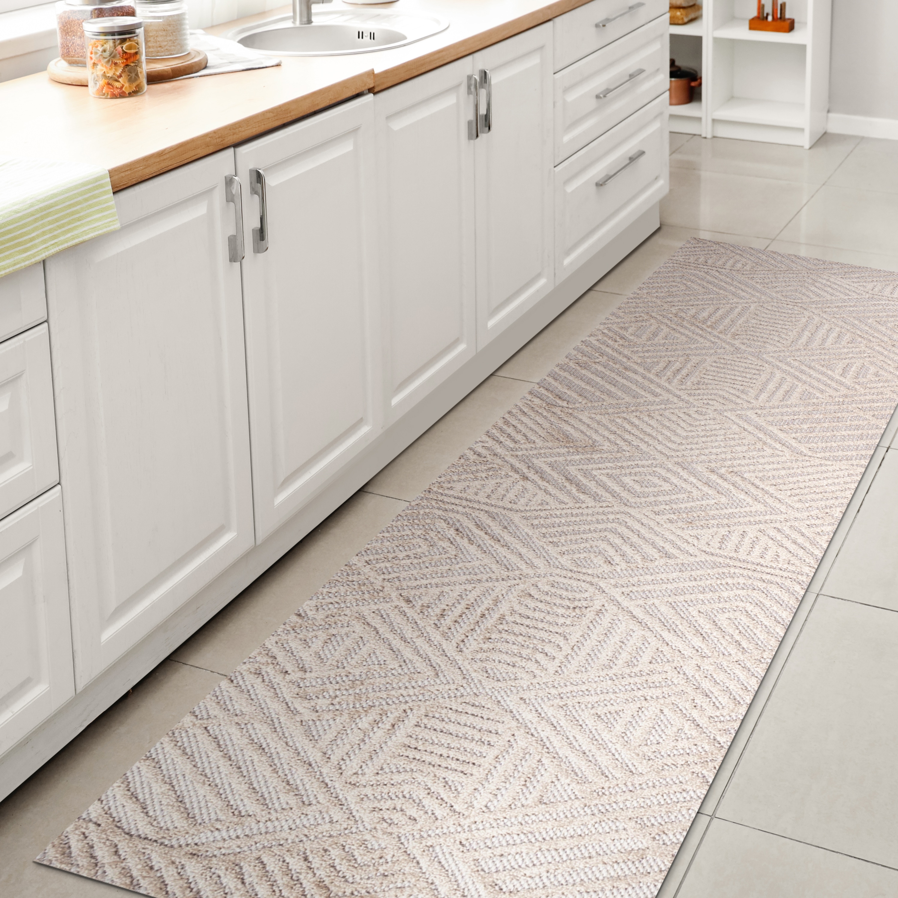 JONATHAN  Y SBH103B-210 South Beach Jordan High-Low Art Deco 2 x 10 (ft) Loomed Polypropylene Beige Rectangular Indoor/Outdoor Geometric Bohemian/Eclectic Runner rug