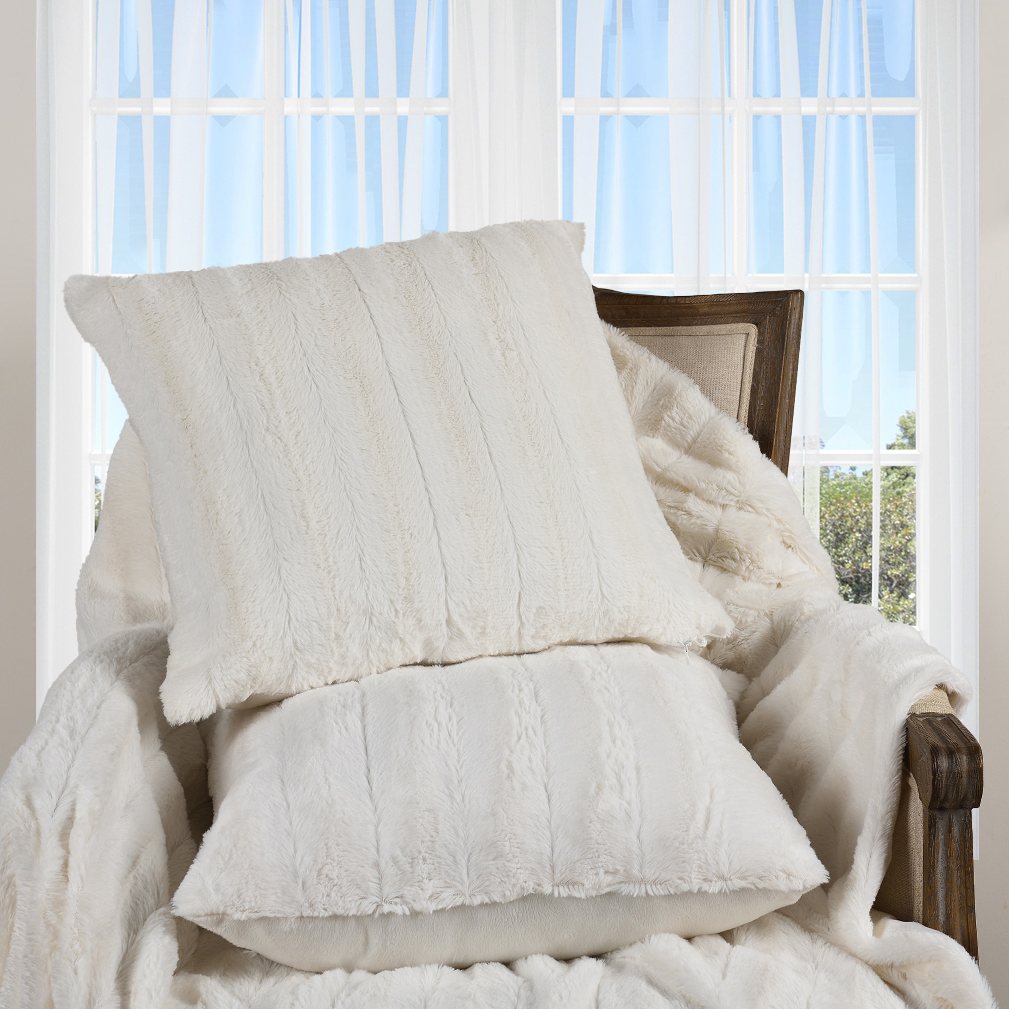 Cheer Collection  Faux Fur Decorative Throw Pillow Soft Plush Square Accent Pillows 18 x 18 Inch Set of 2