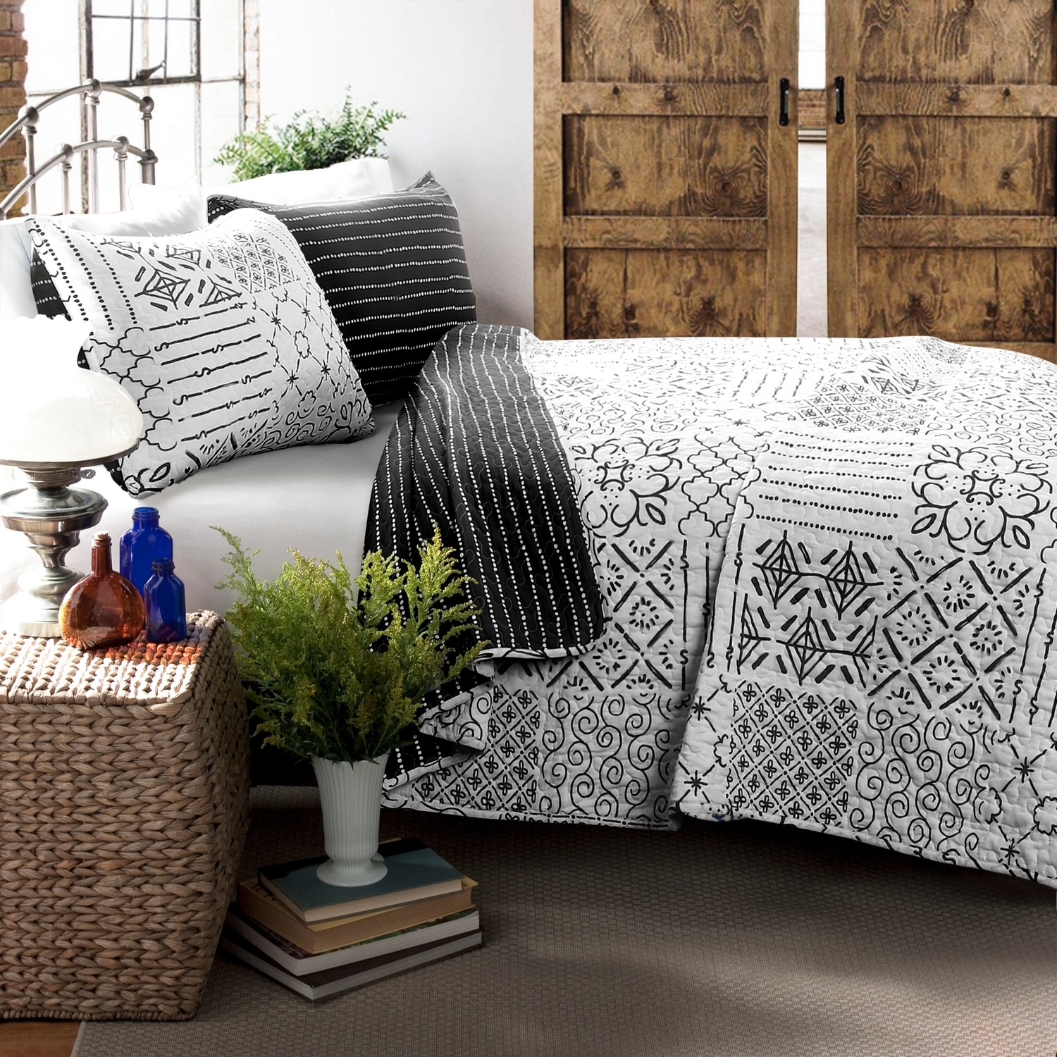 Lush Decor 16T003644 Charcoal Geometric Reversible King Quilt Cotton