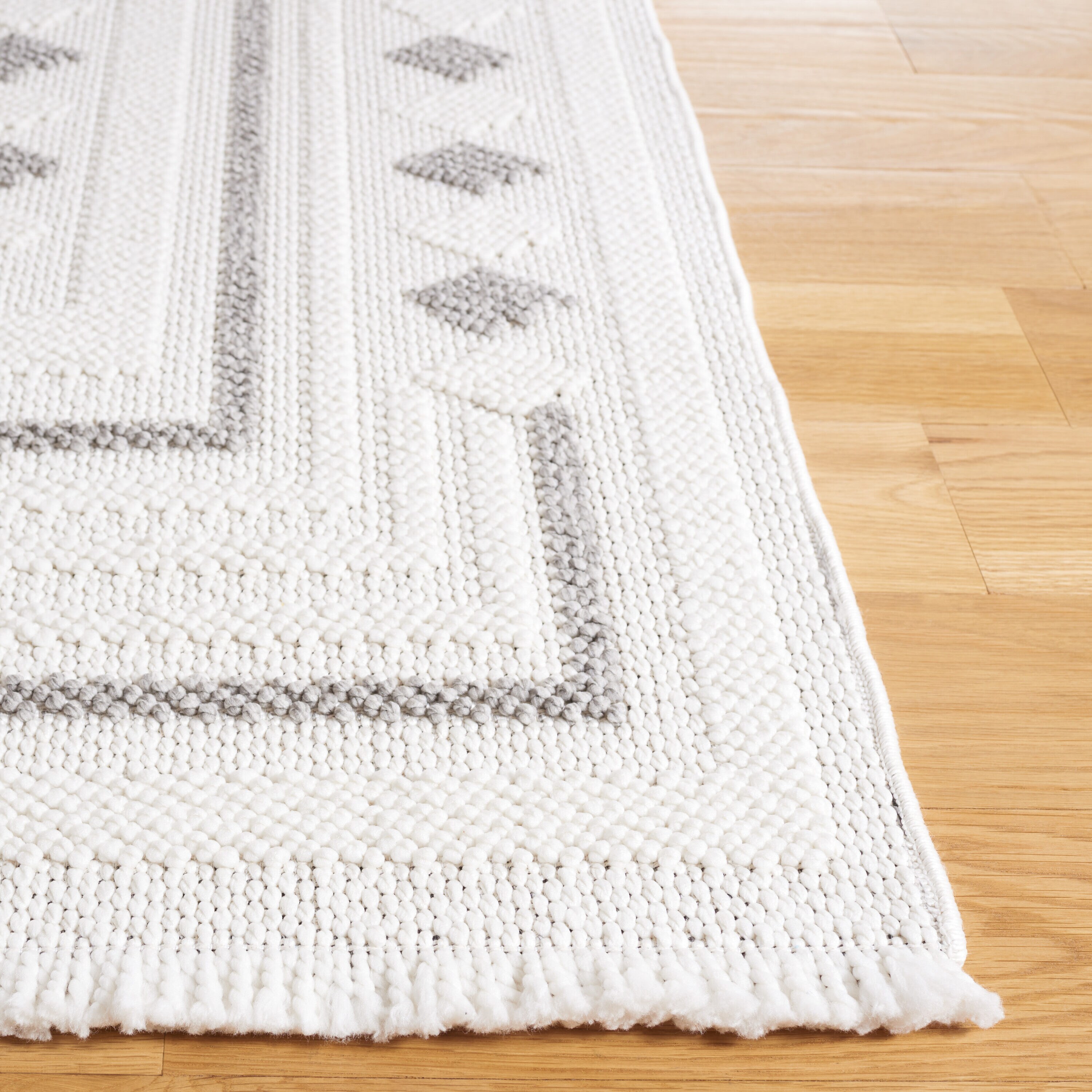 Safavieh LOT104A-7SQ rugs - View #2