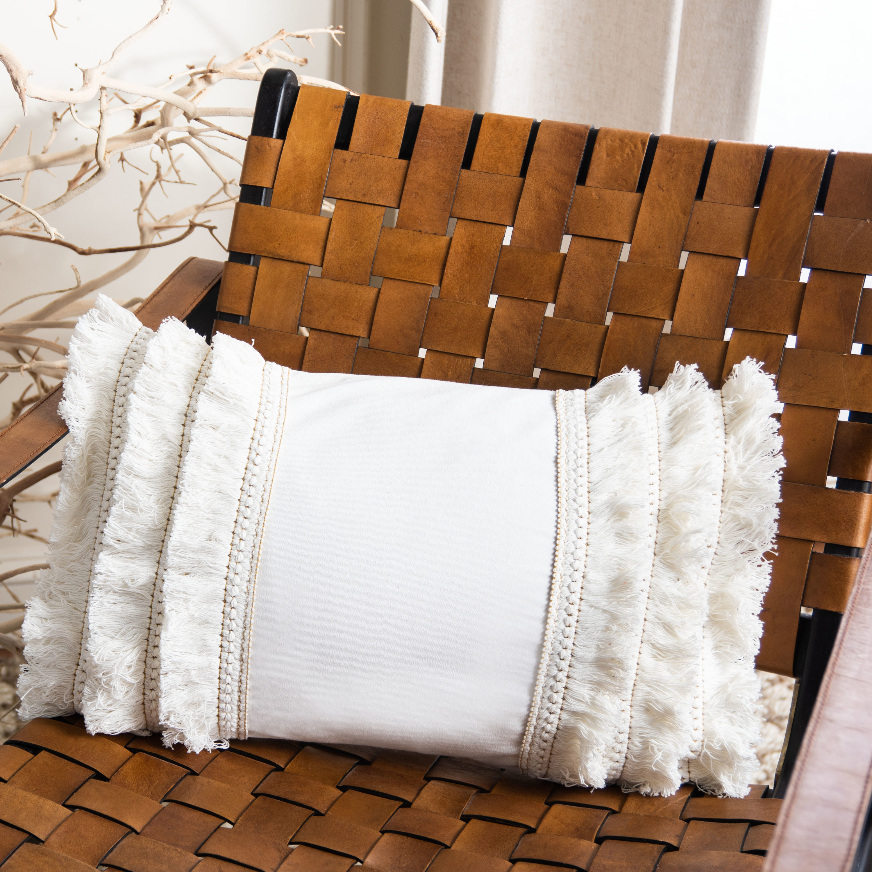 Safavieh PLS7142A-1220 Grema 12-in x 20-in White Rectangular Indoor Decorative Pillow