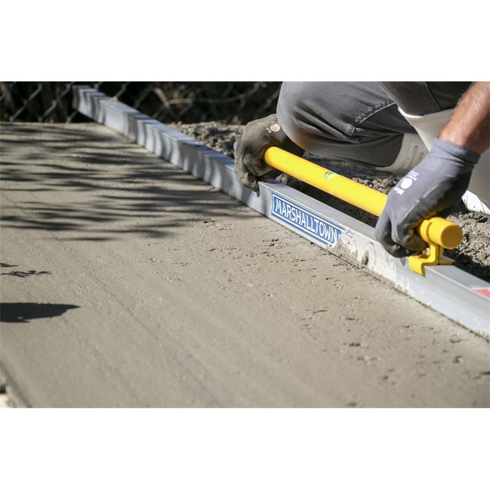 Bon Tool 10 ft. Aluminum Alloy Straightedge Manual Concrete Screed in the  Concrete Screeds department at