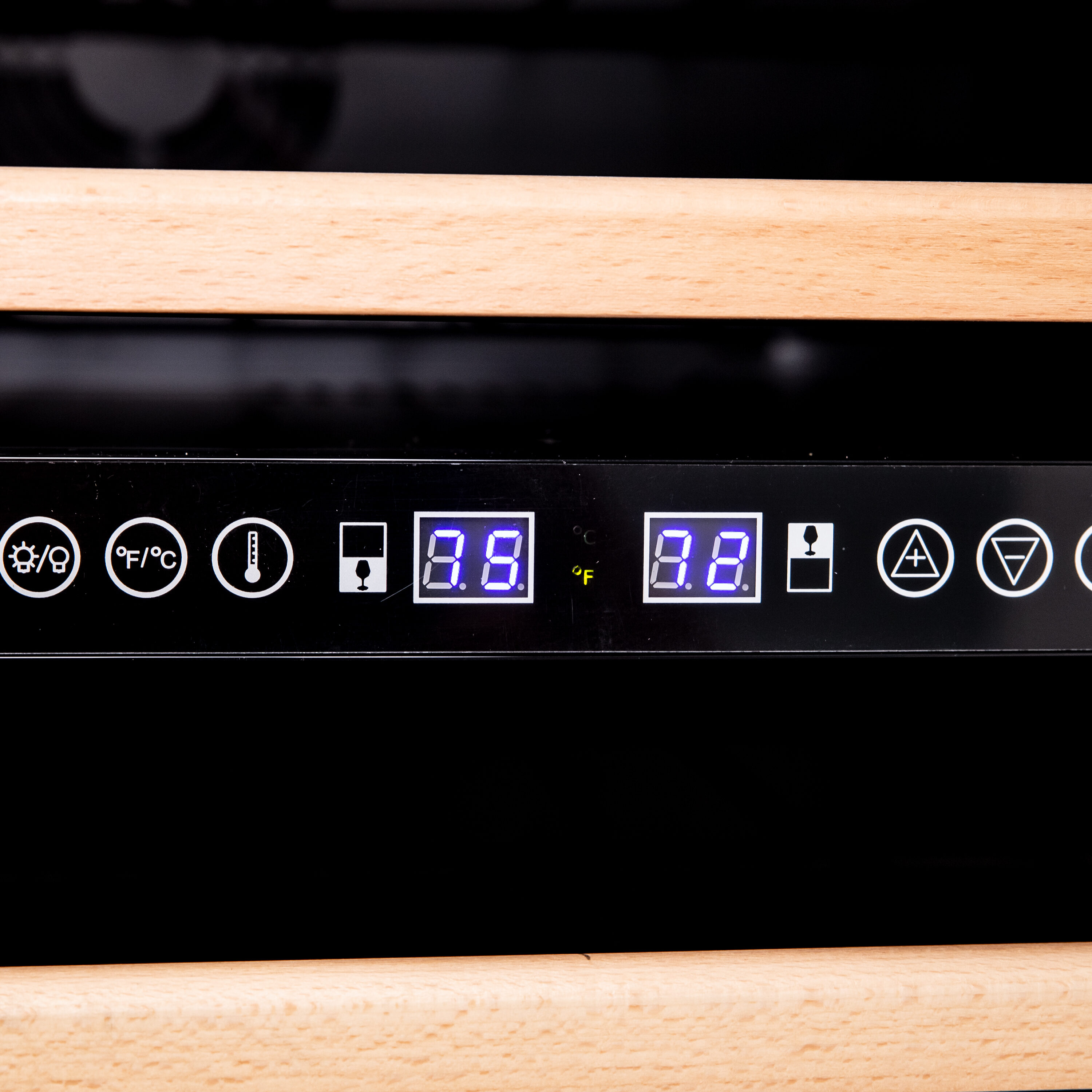 Avanti WCR496DS Wine-Chillers - View #6
