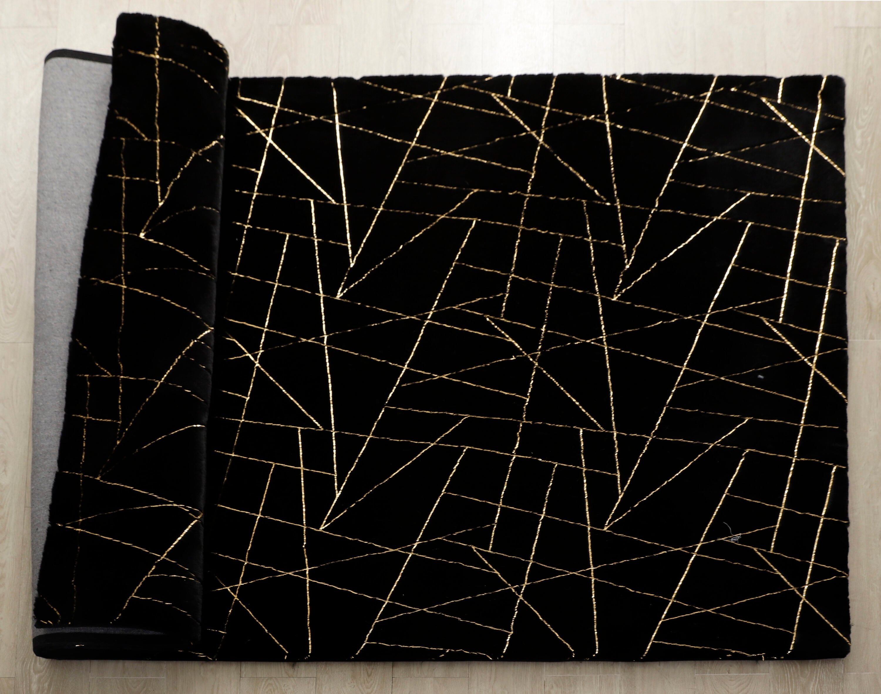 MDA Rugs Emma 8 X 10 (ft) Black/Gold Indoor Abstract Area Rug in the ...