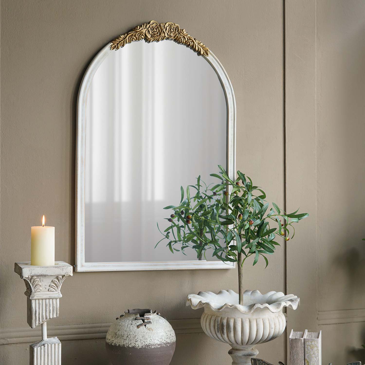 Rainlex 23.8 in x 35.9 in Distressed Antique White Gold Arched Wall Mirror Ornate Floral Crest MDF Frame Decorative Mirror for Bedroom Living Room Entryway #W2078P532049