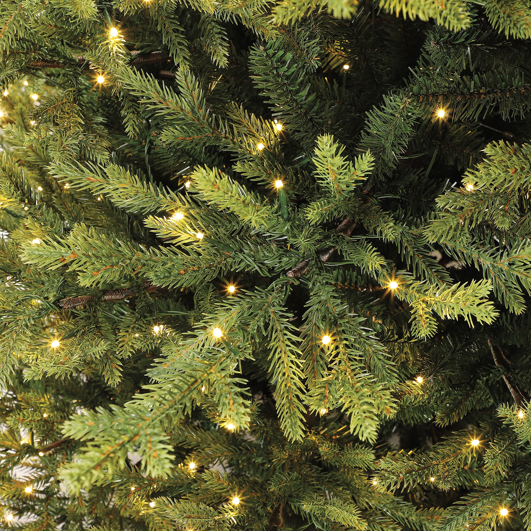 Holiday Living Acadia 7.5-ft Spruce Pre-lit Artificial Christmas Tree ...