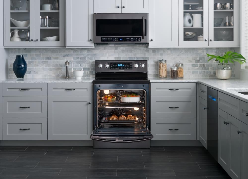 Samsung Flex Duo 30-in Glass Top 5 Burners 2.6-cu ft / 3.2-cu ft Self ...