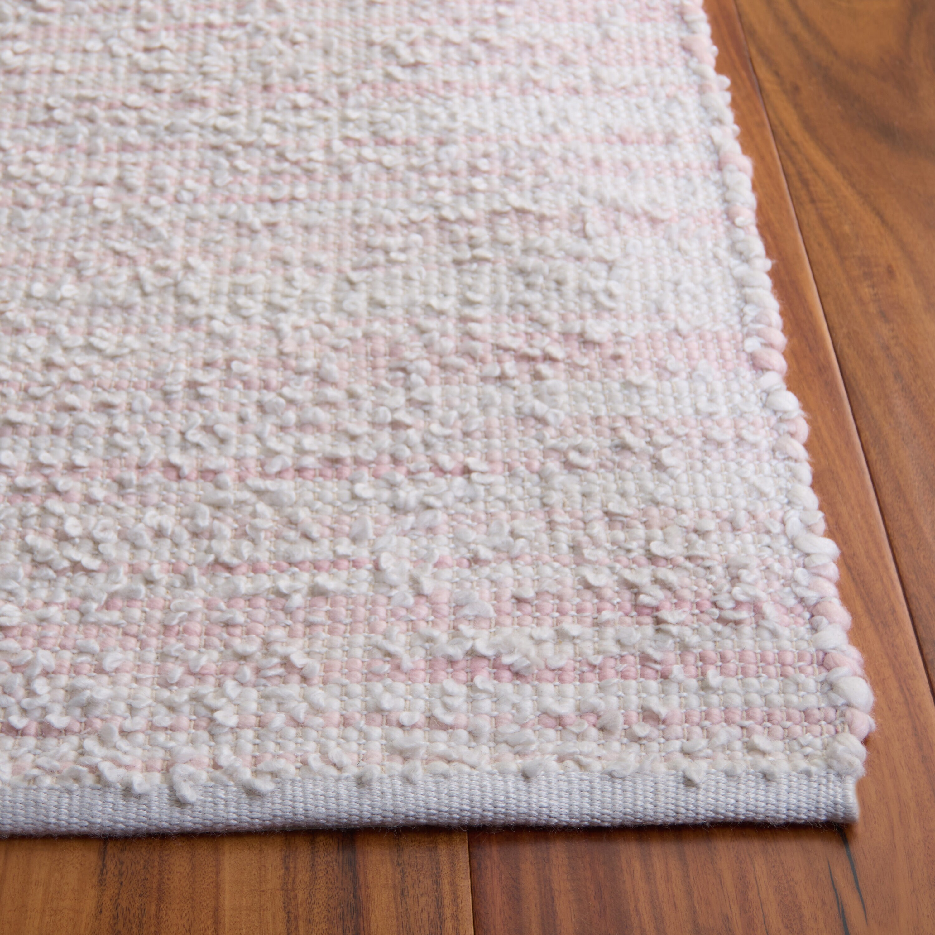 Safavieh RNW701U-5 rugs - View #3