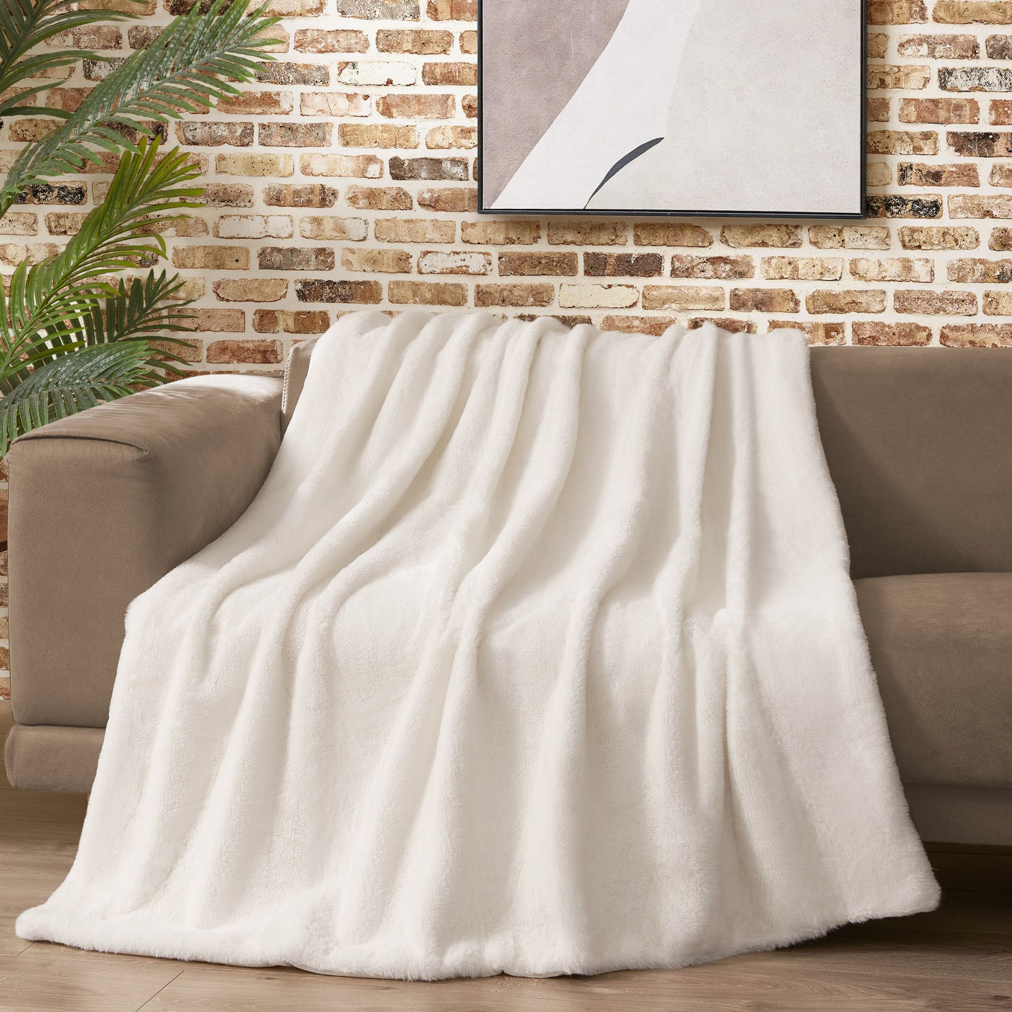 Lucky Brand  Solid Rabbit Mink Ivory Faux Fur 50-in x 70-in Throw Blanket