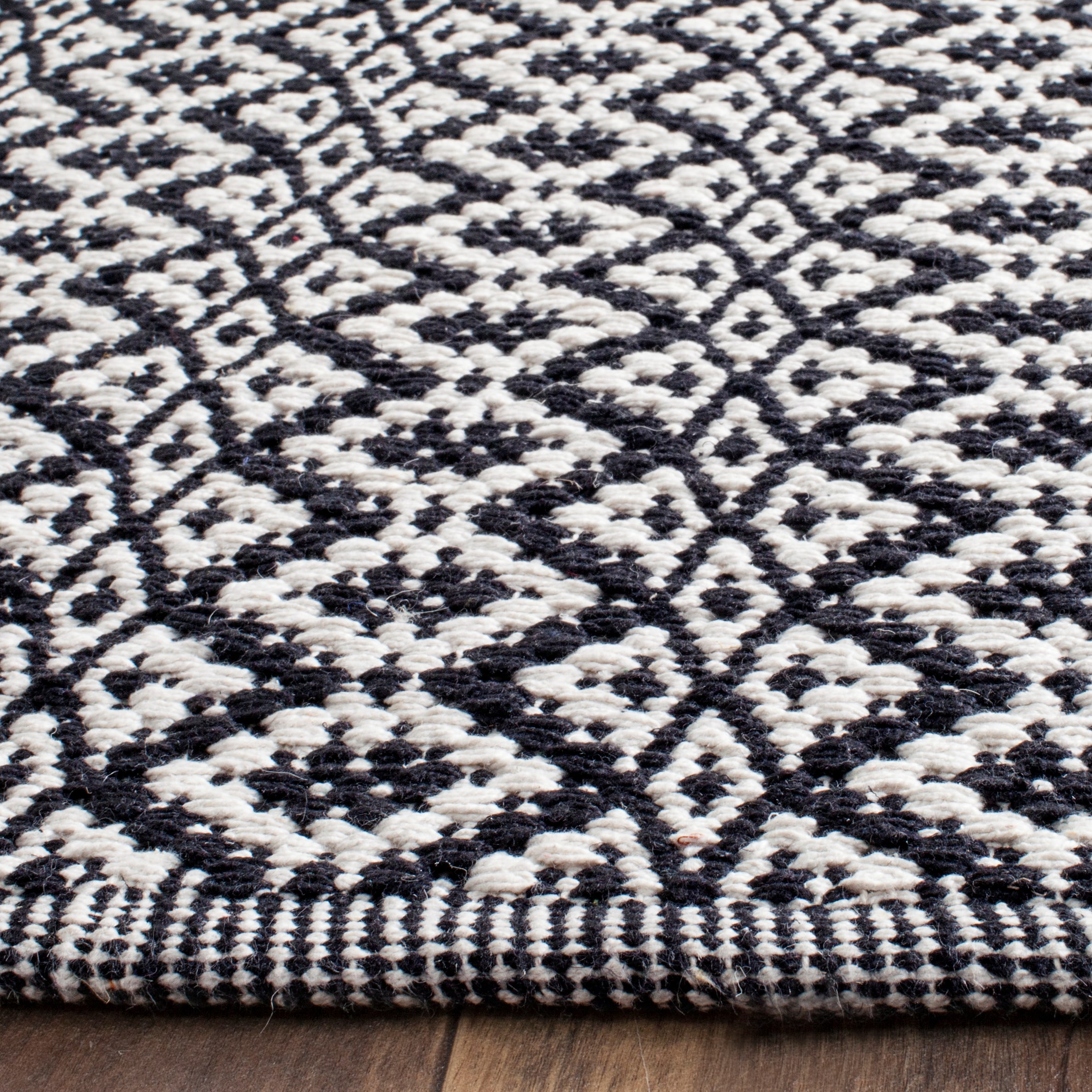 Safavieh MTK716D-27 rugs - View #3