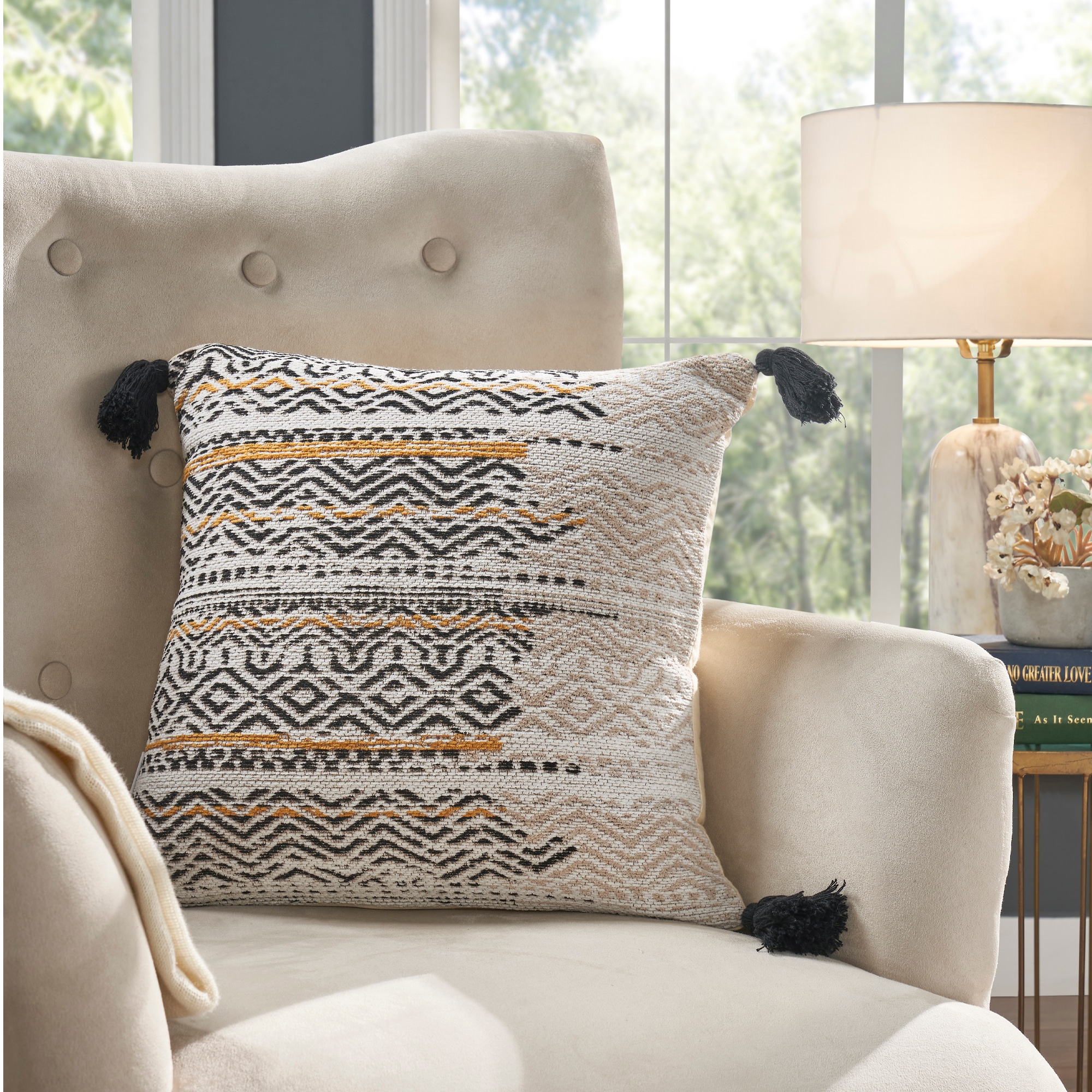 Modern Threads 5DECPLWE-D23-ST  Decorative pillow cover 18 x 18 Aurelie