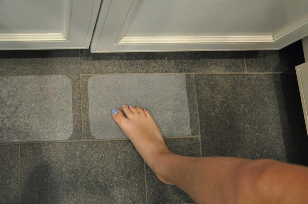 Stop-the-Slip Shower & Bath Mats - STOP THE Slip with Handi-treads