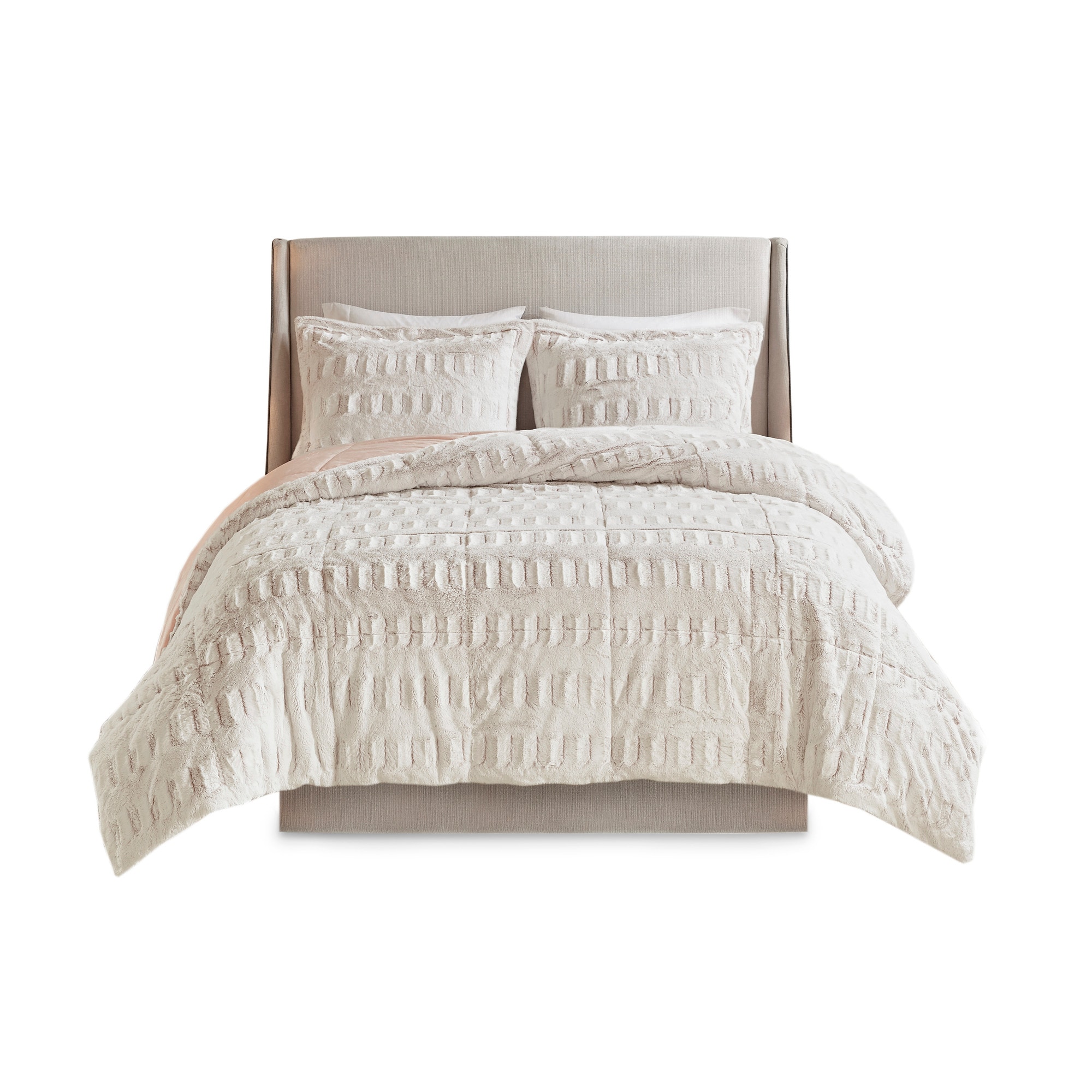 Gracie Mills 9026-01PM Garrett Back Print Long Fur to Solid Mink Comforter Set