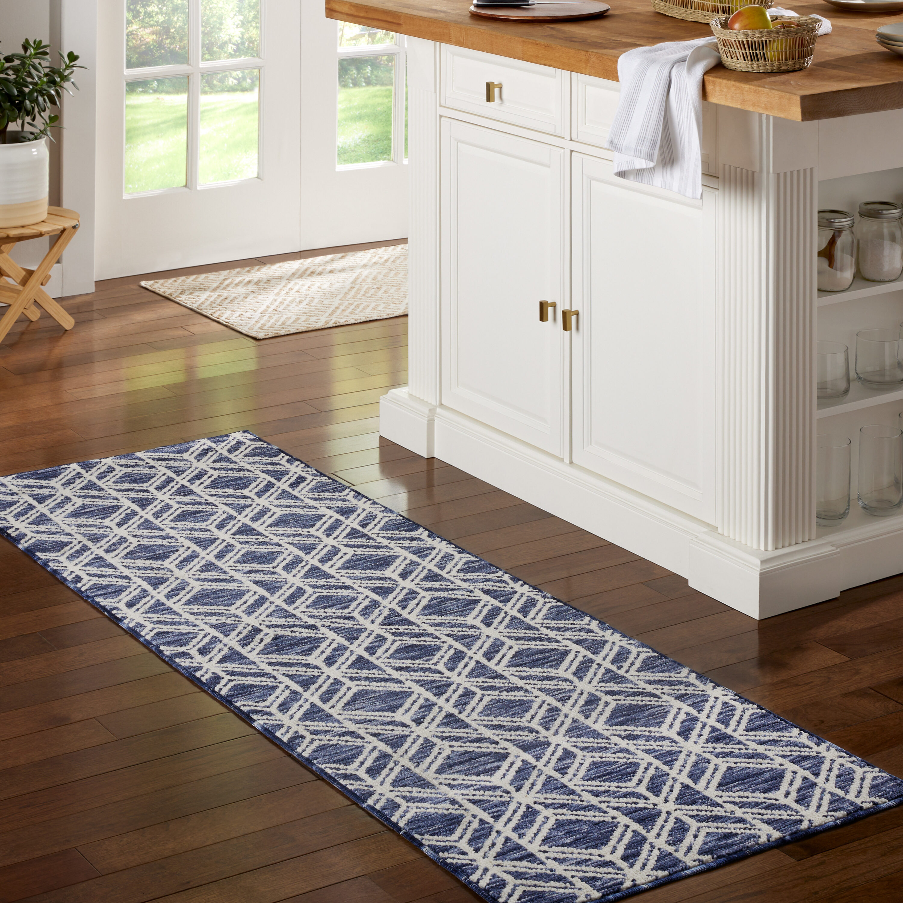Town & Country Living 3A-E002-300 2-ft x 6-ft Navy Blue Polyester Rectangular Indoor Decorative Door mat