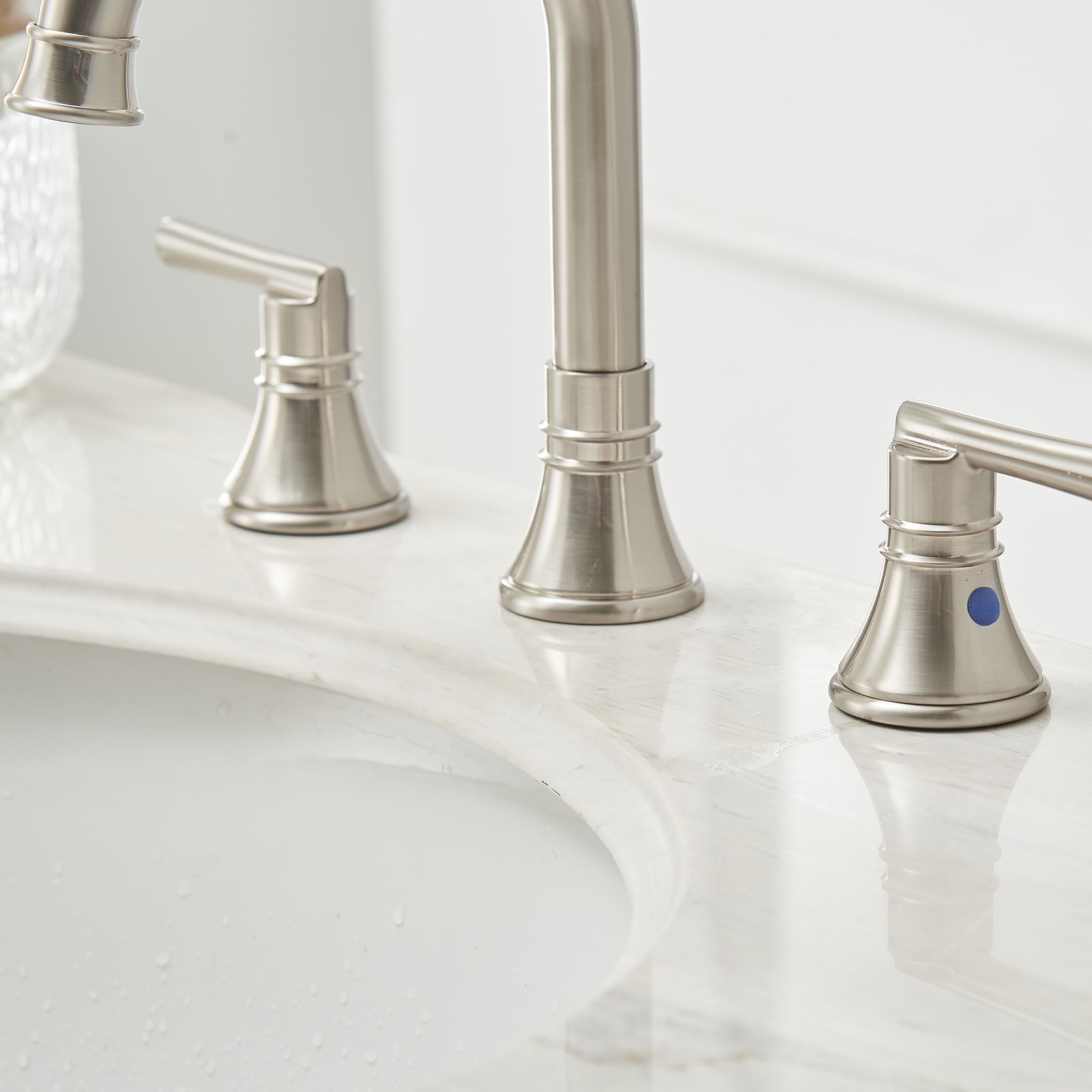 Elegant Brushed Nickel Widespread 2-Handle Bathroom Faucet