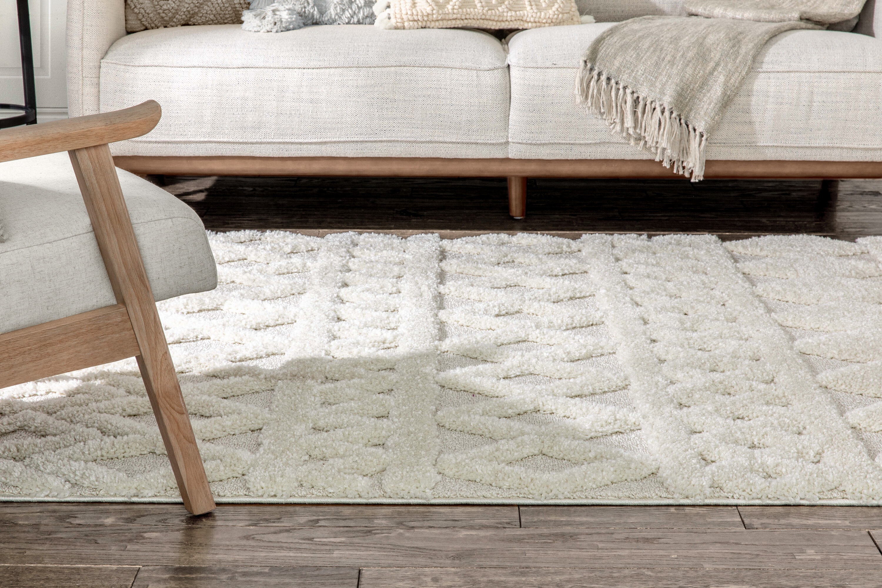 Ivory Oriental Synthetic Reversible 4' x 6' Area Rug
