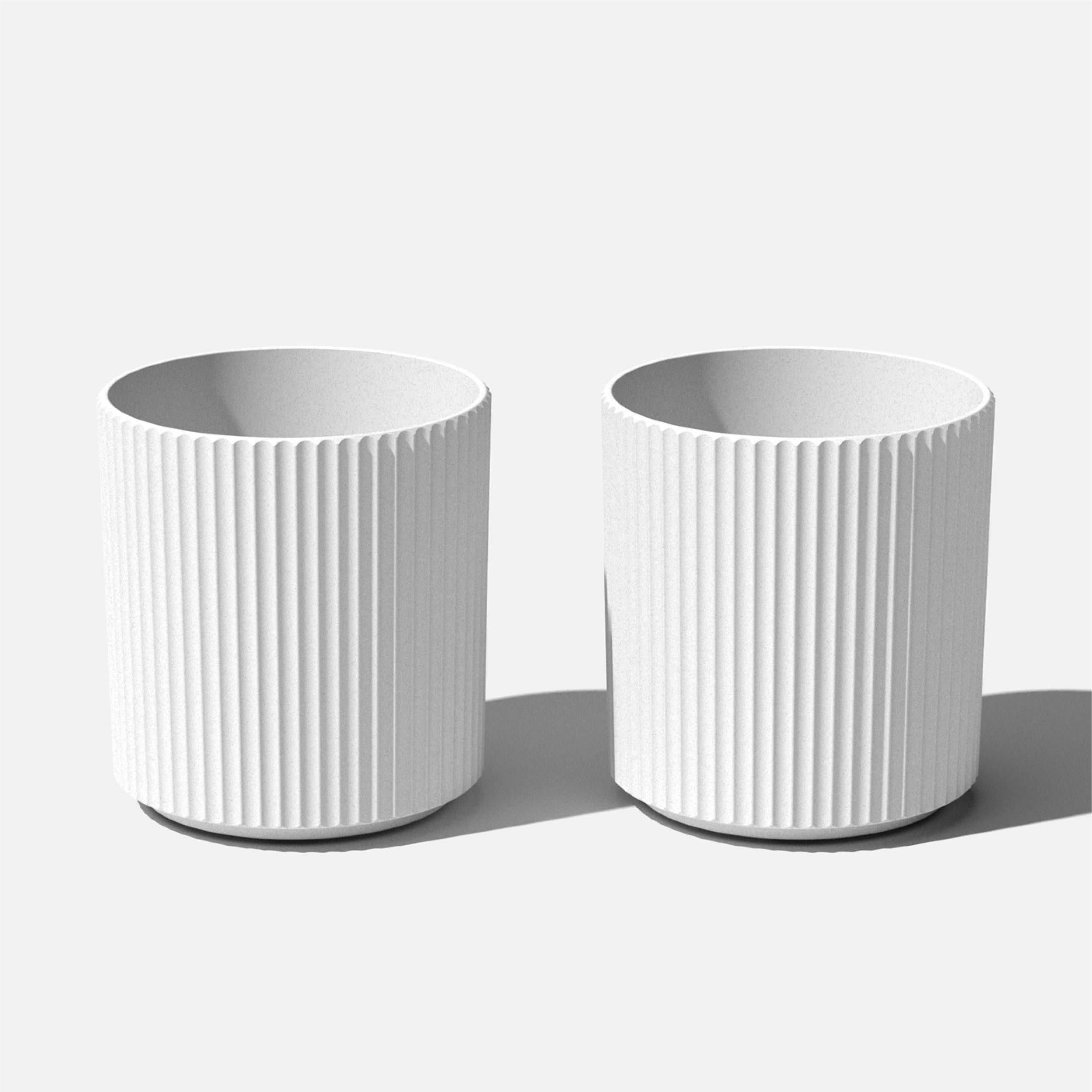 Veradek DMV16W-2PK 2 -Pack Round 15-in W Large White Plastic Indoor/Outdoor Planter with Drainage Holes